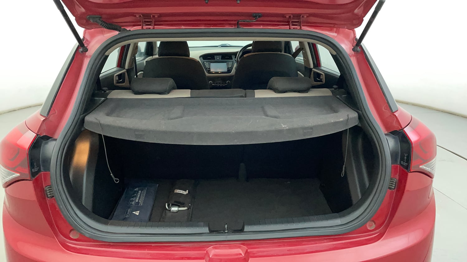 Used 2017 Hyundai Elite i20 Asta 1.2 (O) Petrol Manual interior DICKY INSIDE VIEW