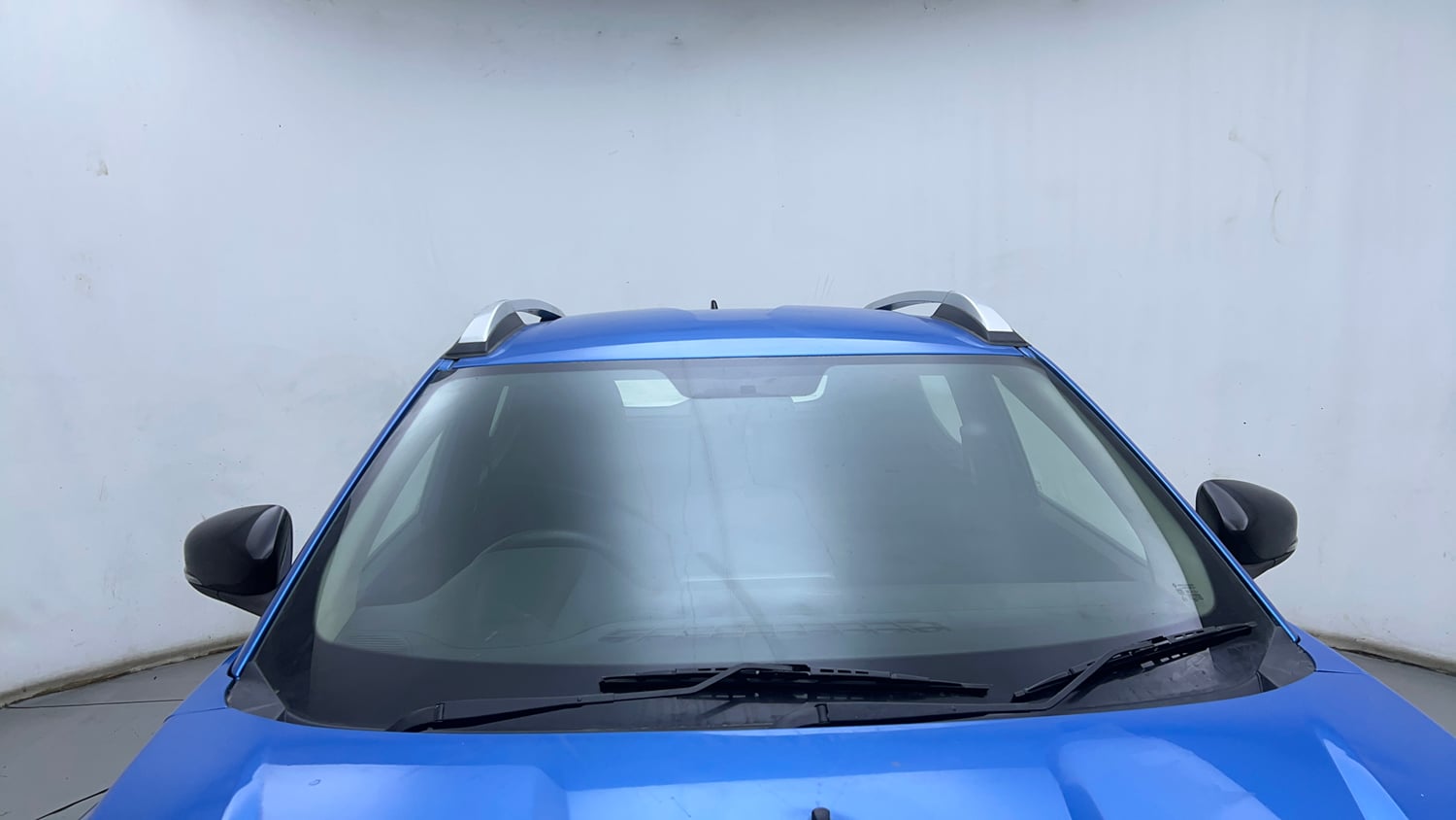 Used 2022 Renault Kiger RXZ AMT Petrol Automatic exterior FRONT WINDSHIELD VIEW