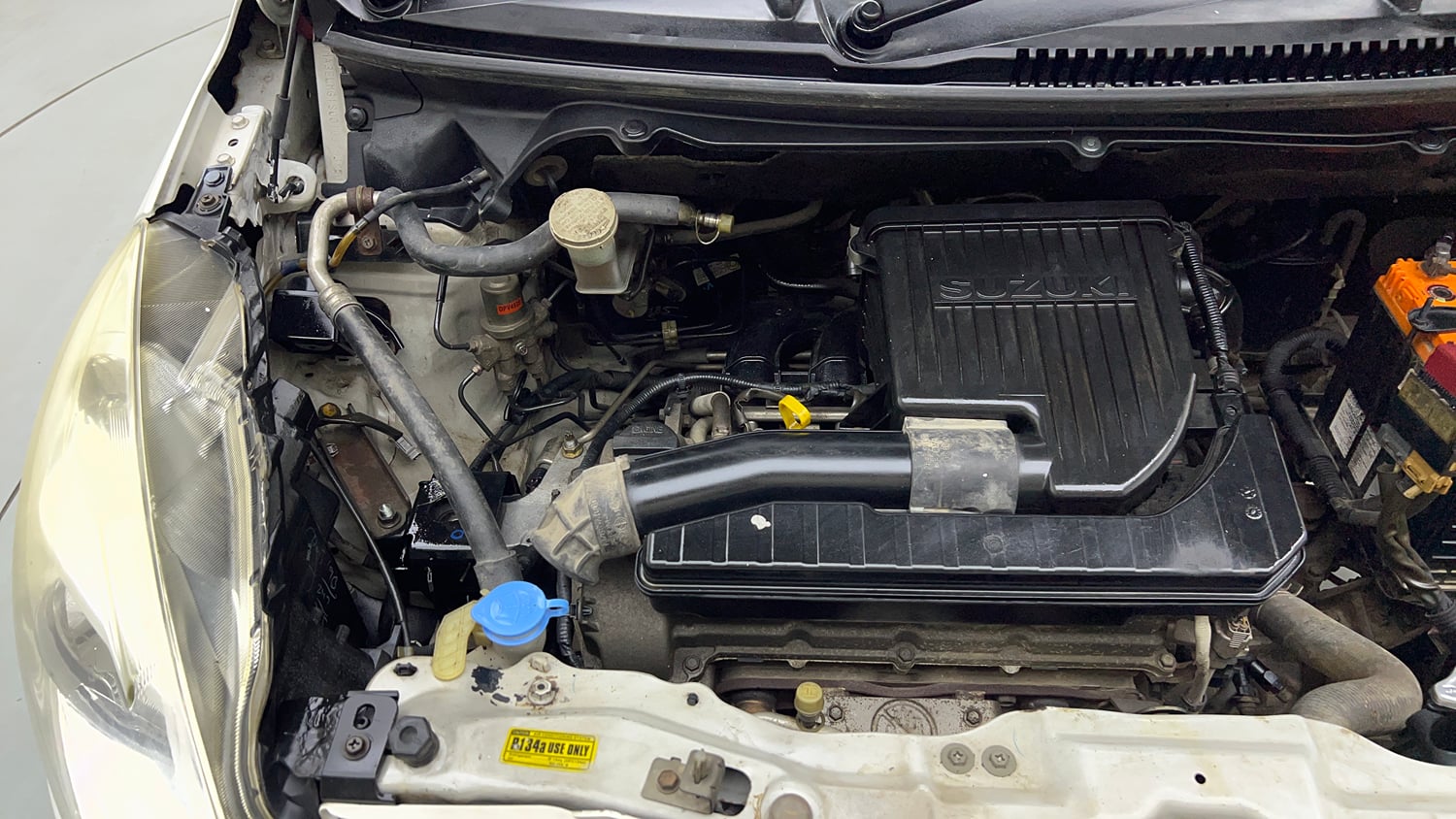 Used 2013 Maruti Suzuki Ertiga Vxi Petrol Manual engine ENGINE RIGHT SIDE VIEW