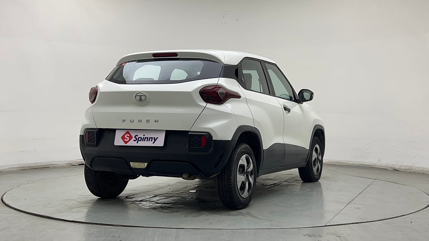 Used 2023 Tata Punch Pure MT Petrol Manual exterior RIGHT REAR CORNER VIEW