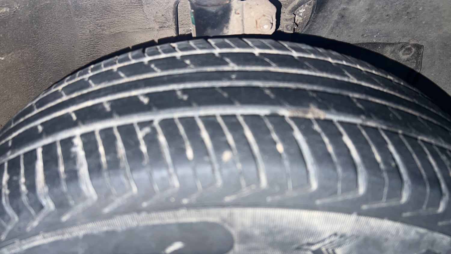 Used 2022 Maruti Suzuki Wagon R LXI 1.0 CNG Cng Manual tyres RIGHT FRONT TYRE TREAD VIEW