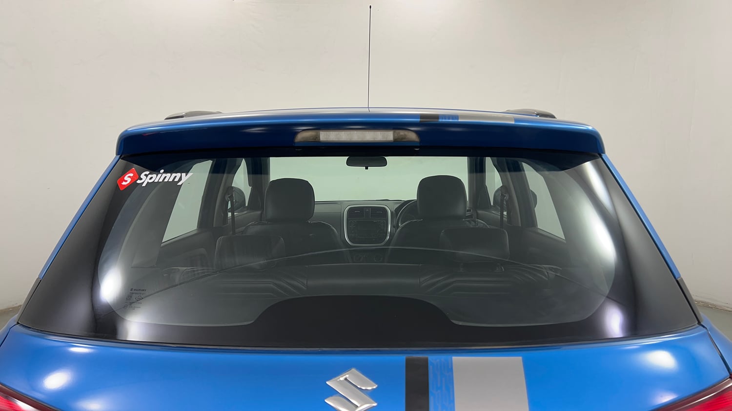 Used 2017 Maruti Suzuki Vitara Brezza VDi (O) Diesel Manual exterior BACK WINDSHIELD VIEW