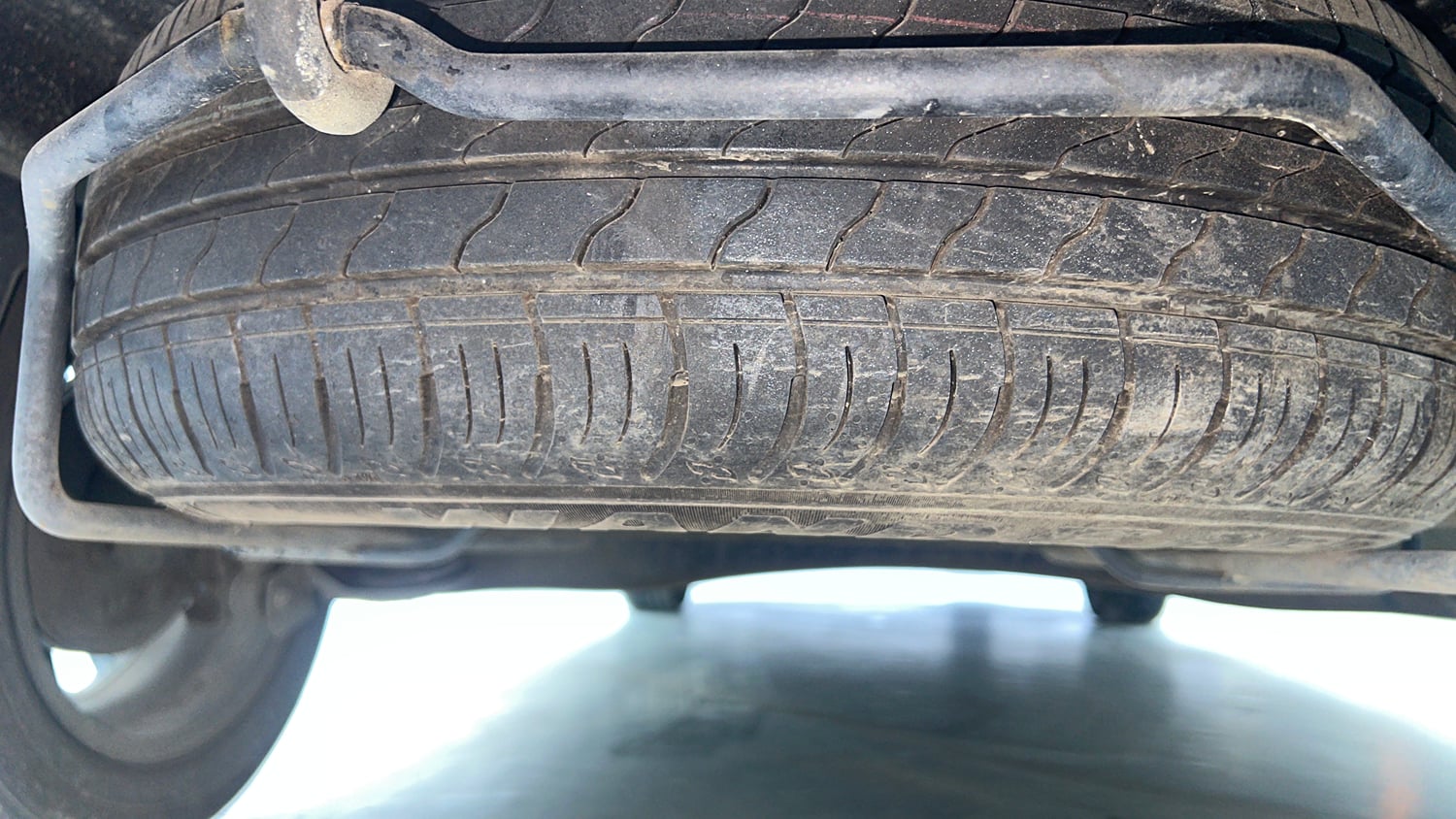Used 2022 Maruti Suzuki XL6 Alpha Plus AT Petrol Petrol Automatic tyres SPARE TYRE VIEW