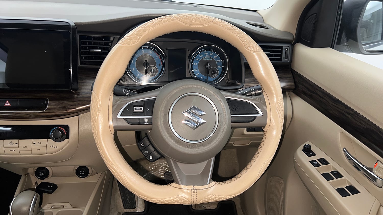 Used 2019 Maruti Suzuki New Ertiga ZXi AT Petrol Automatic interior STEERING VIEW