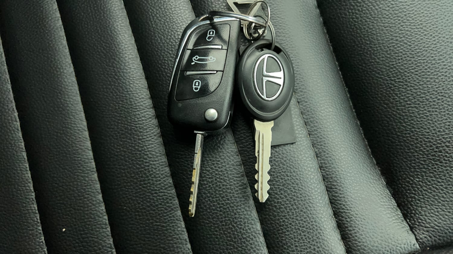 Used 2018 Tata Tiago Revotorq XT Diesel Manual extra CAR KEY VIEW