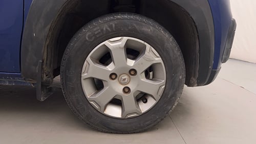 Used 2017 Renault Kwid CLIMBER 1.0 AMT Petrol Automatic tyres RIGHT FRONT TYRE RIM VIEW