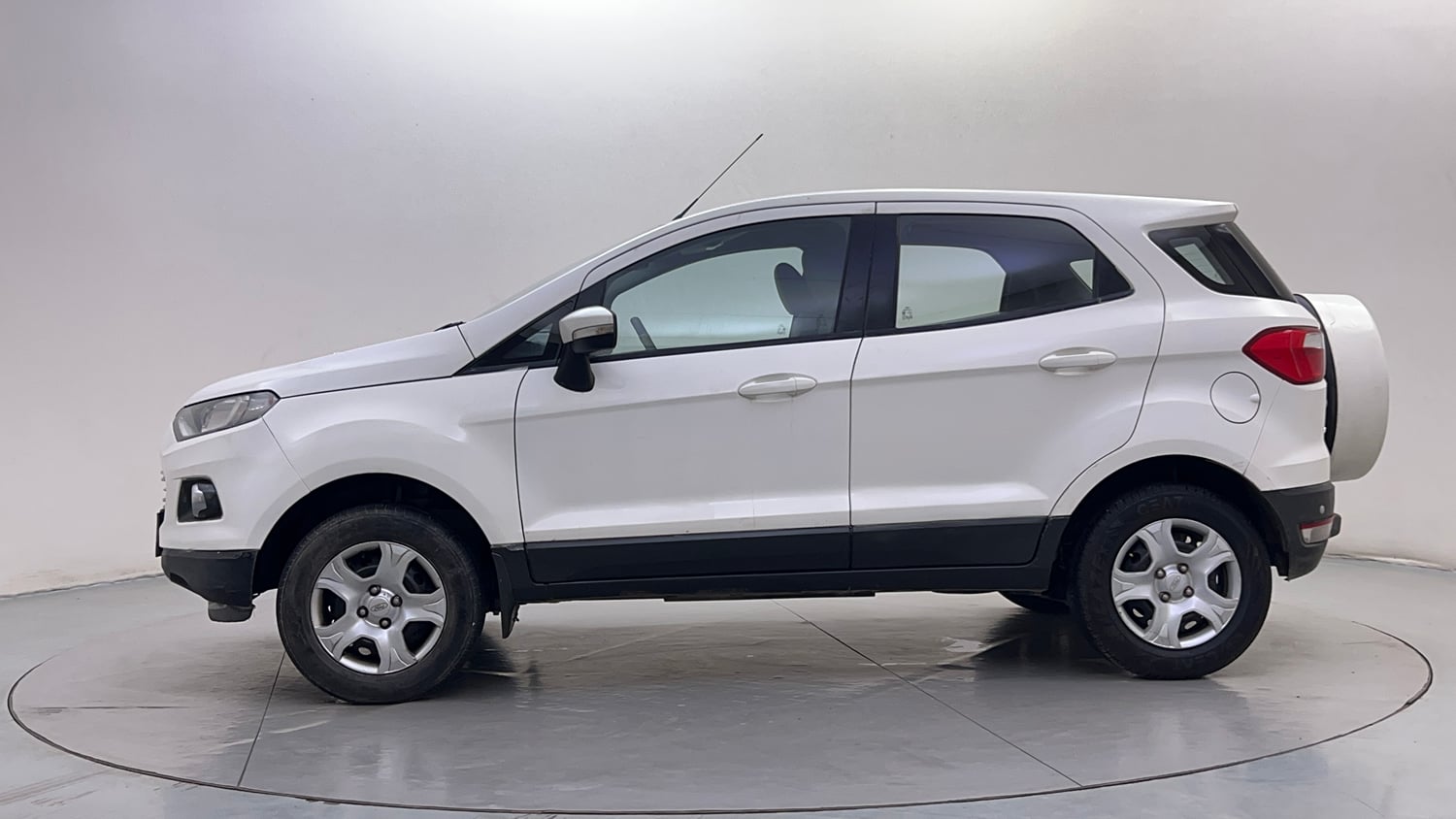 Used 2015 Ford EcoSport Trend 1.5 TDCi Diesel Manual exterior LEFT SIDE VIEW