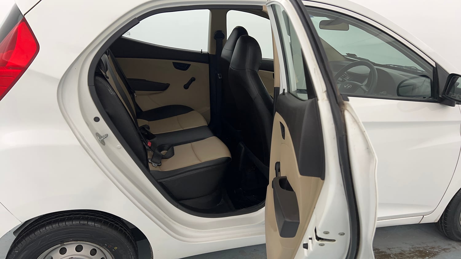 Used 2018 Hyundai Eon Era + AirBag Petrol Manual interior RIGHT SIDE REAR DOOR CABIN VIEW