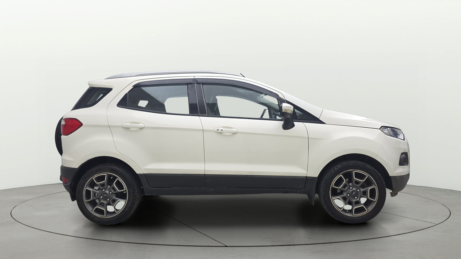 Used 2017 Ford EcoSport Titanium 1.5L TDCi Diesel Manual exterior RIGHT SIDE VIEW
