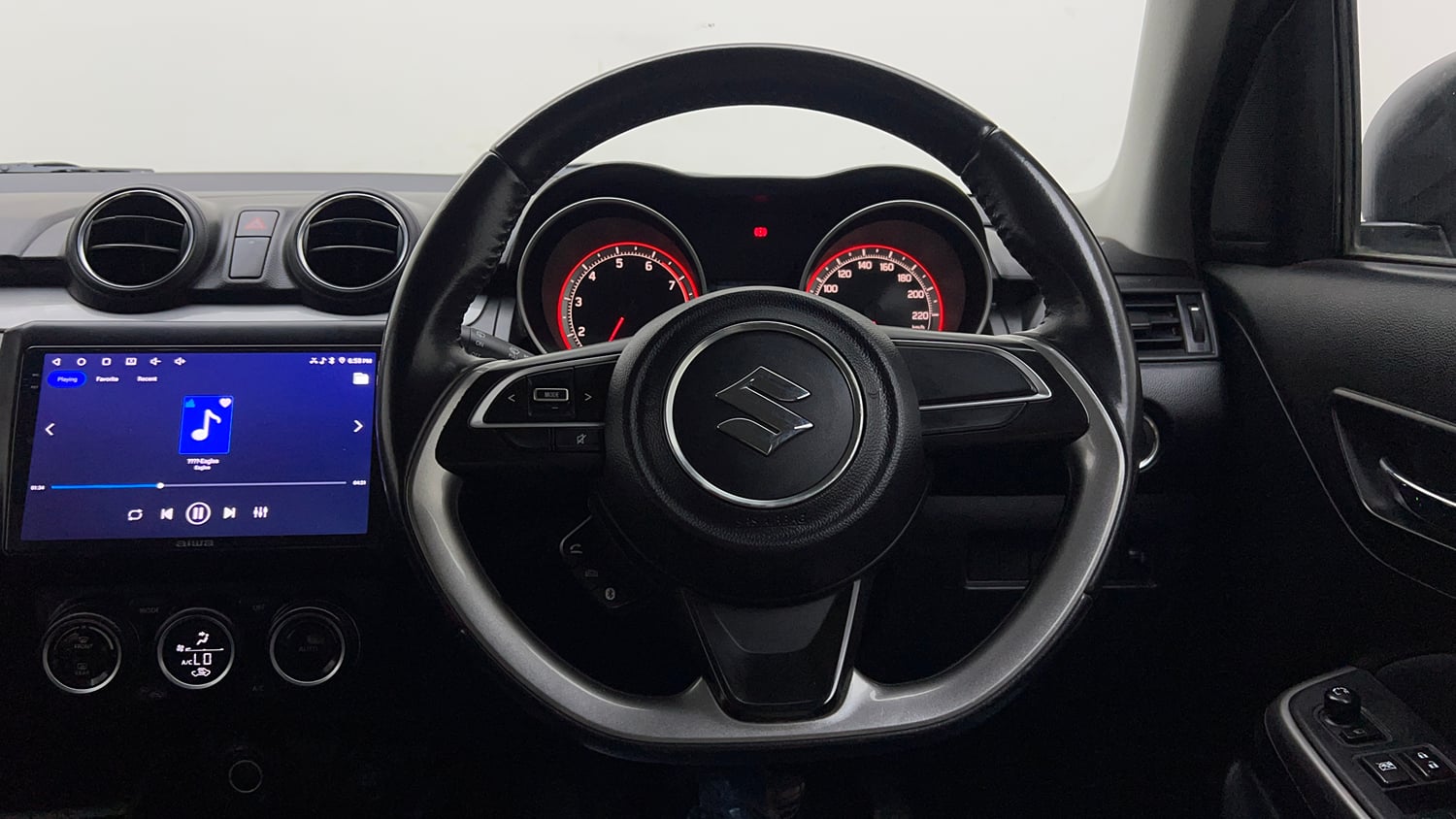 Used 2019 Maruti Suzuki Swift ZXi AMT Petrol Automatic interior STEERING VIEW