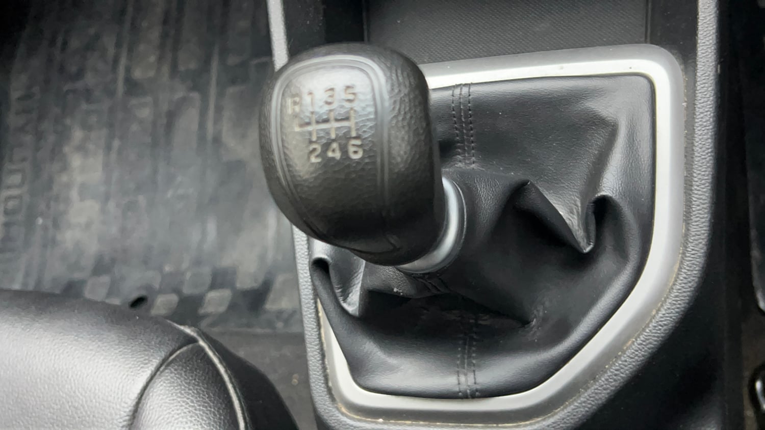 Used 2017 Hyundai Creta 1.6 SX Plus Petrol Petrol Manual interior GEAR  KNOB VIEW