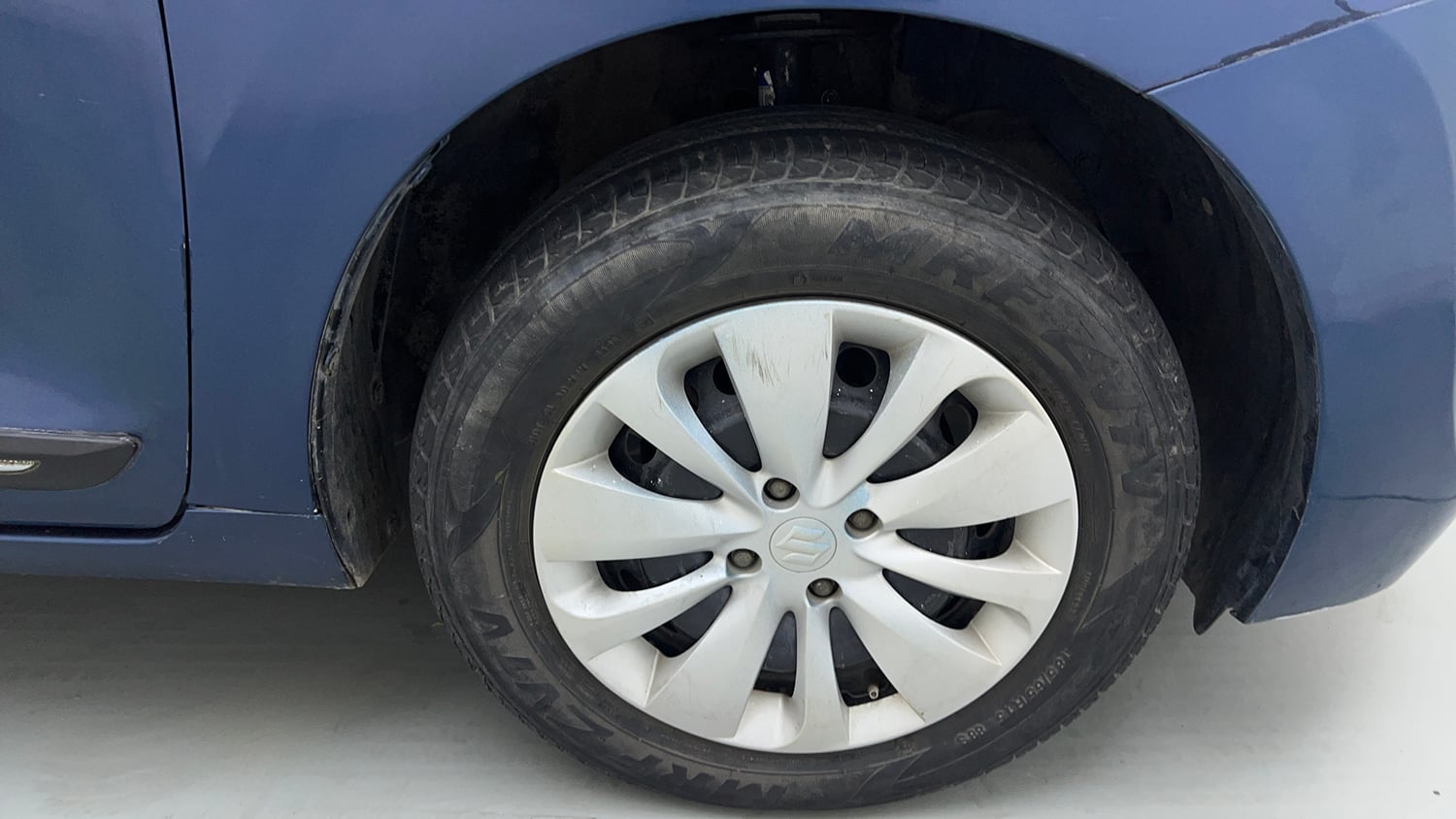 Used 2018 Maruti Suzuki Baleno Delta 1.2 Petrol Manual tyres RIGHT FRONT TYRE RIM VIEW