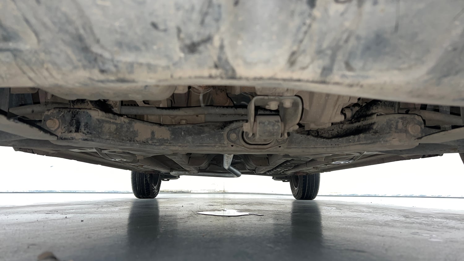 Used 2019 Hyundai Elite i20 Asta 1.2 Petrol Manual extra FRONT LEFT UNDERBODY VIEW