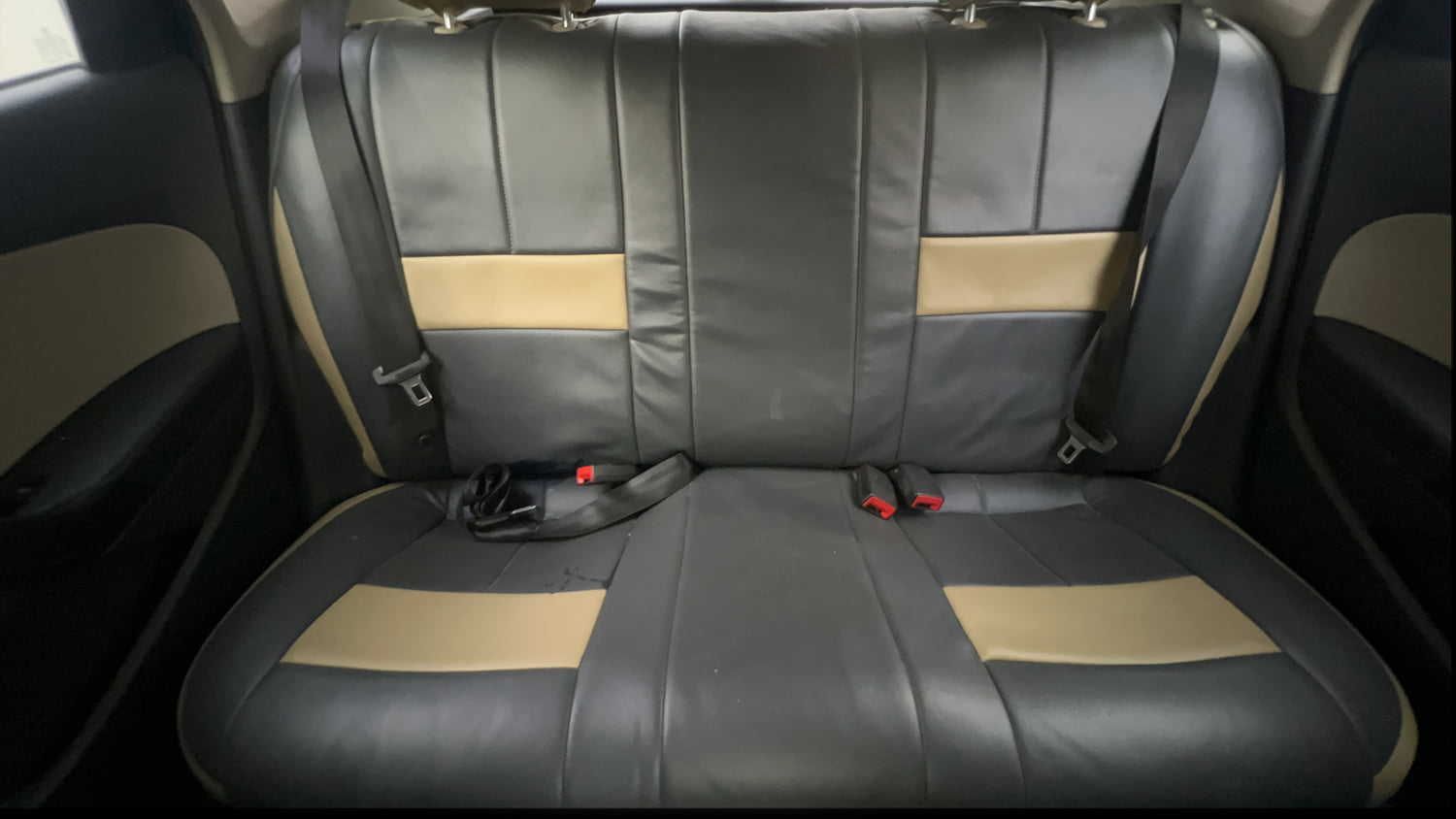 Used 2013 Volkswagen Polo Comfortline 1.2L (P) Petrol Manual interior REAR SEAT CONDITION VIEW