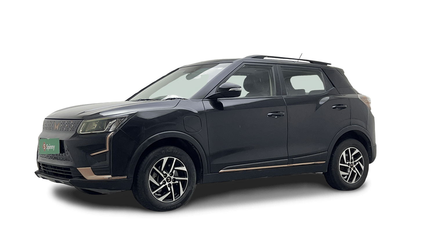 Used 2023 Mahindra XUV400 EL 5S Electric Automatic Image
