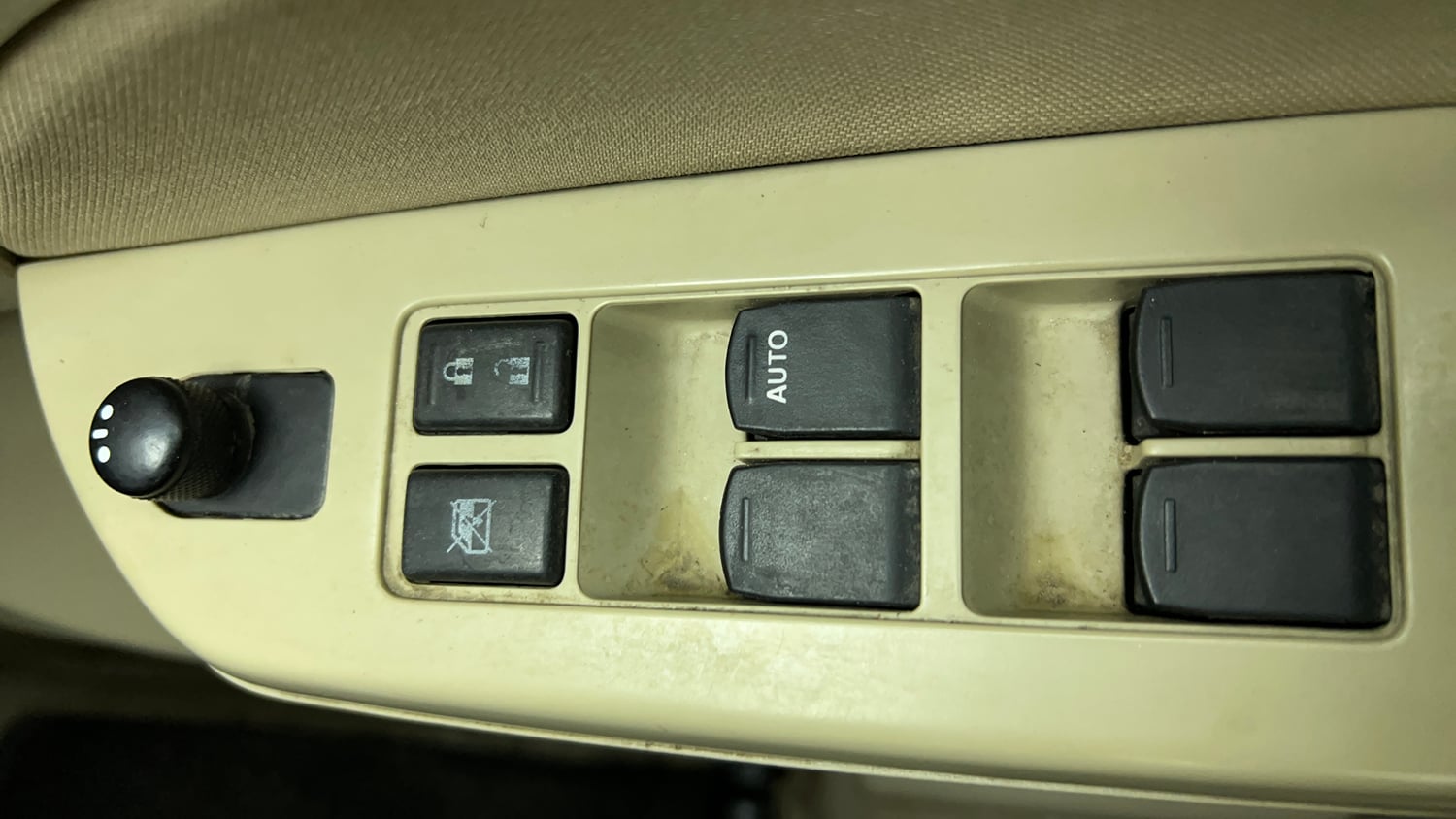 Used 2013 Maruti Suzuki Swift Dzire VXI Petrol Manual top_features Power windows