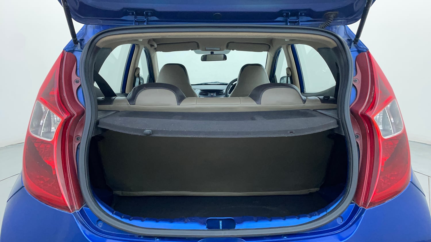 Used 2012 Hyundai Eon Magna + Petrol Manual interior DICKY INSIDE VIEW