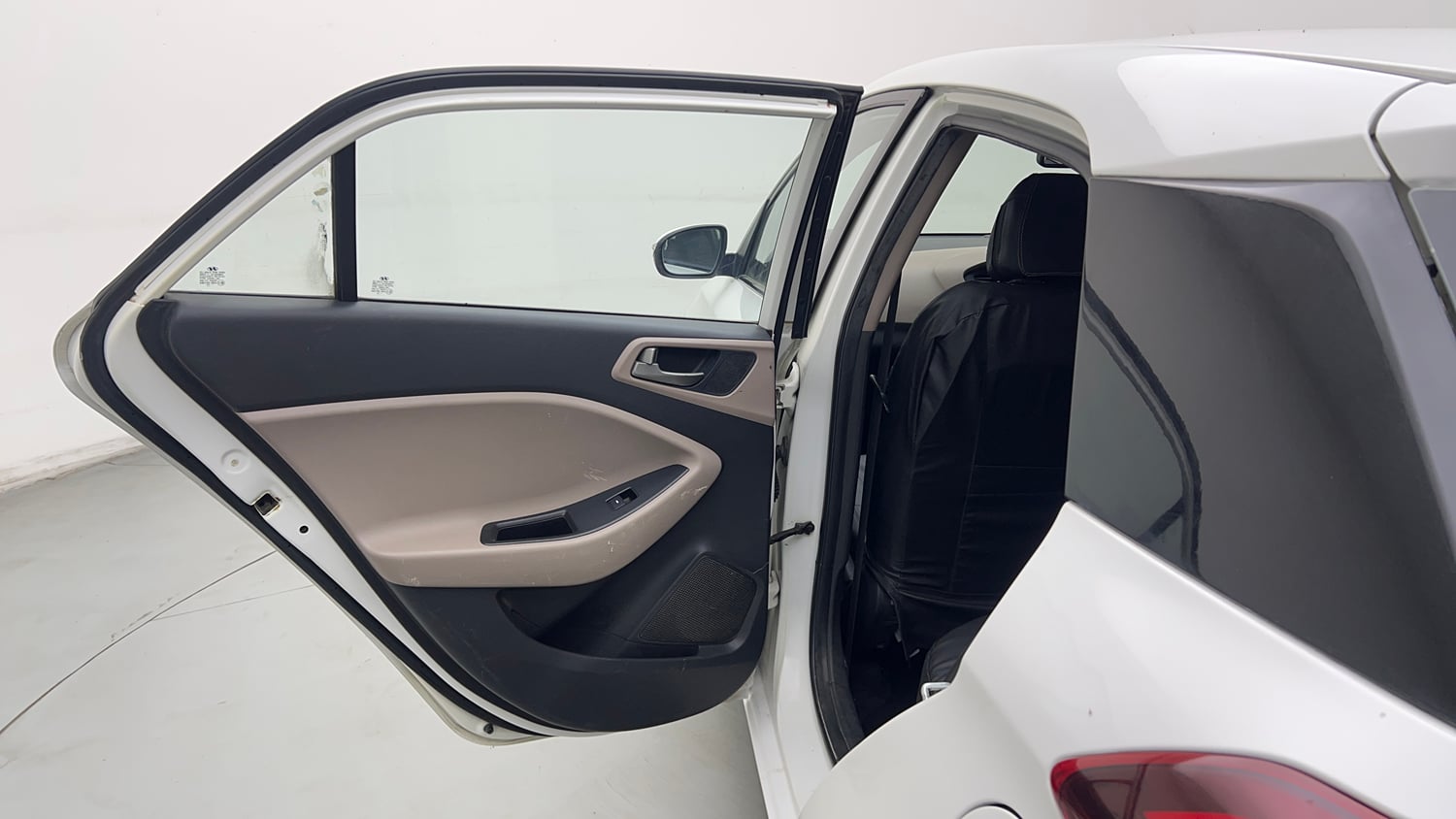 Used 2016 Hyundai Elite i20 Sportz 1.2 Petrol Manual interior LEFT REAR DOOR OPEN VIEW