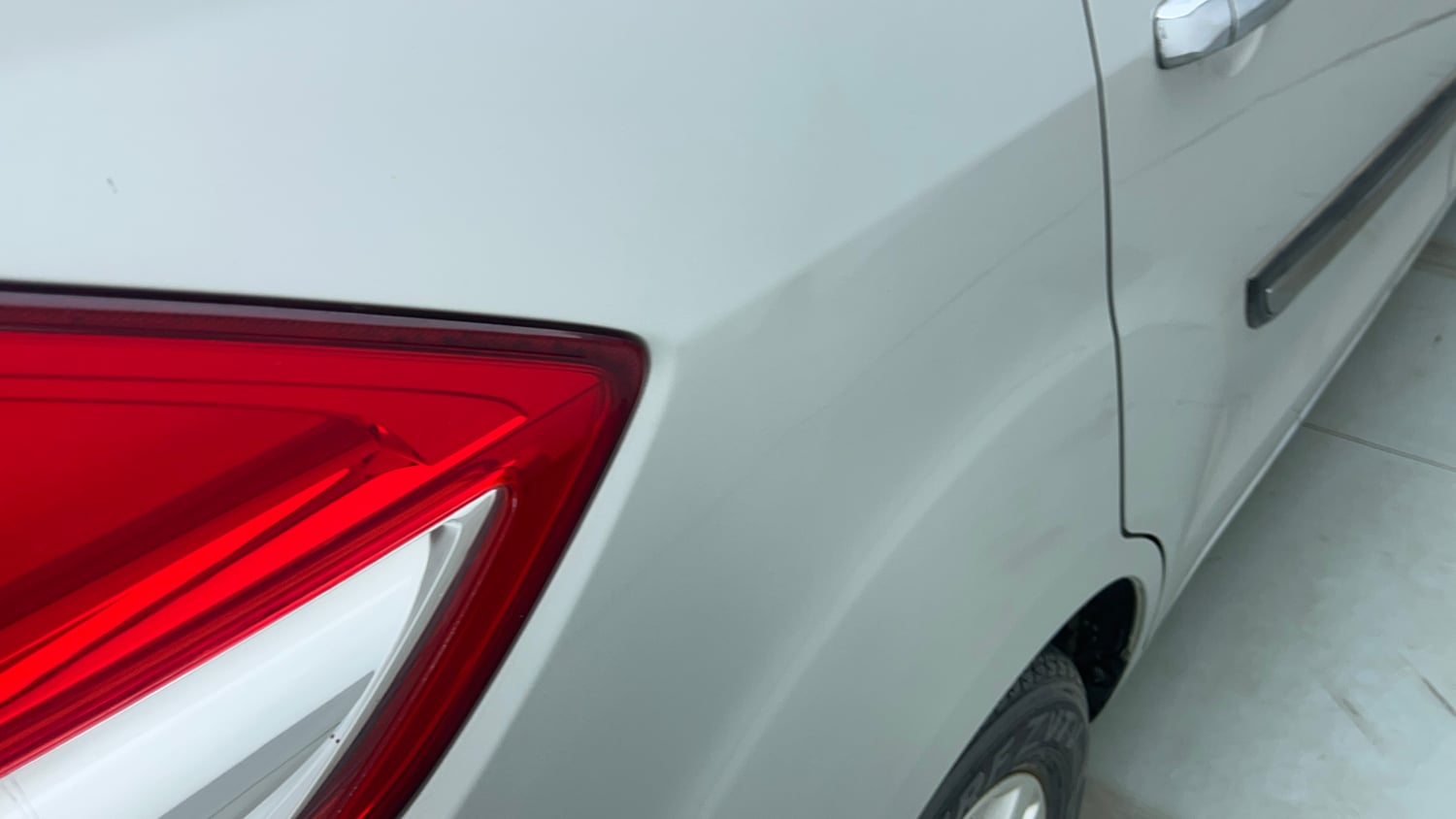 Used 2018 Maruti Suzuki Ertiga ZXI+ Petrol Manual dents MINOR SCRATCH
