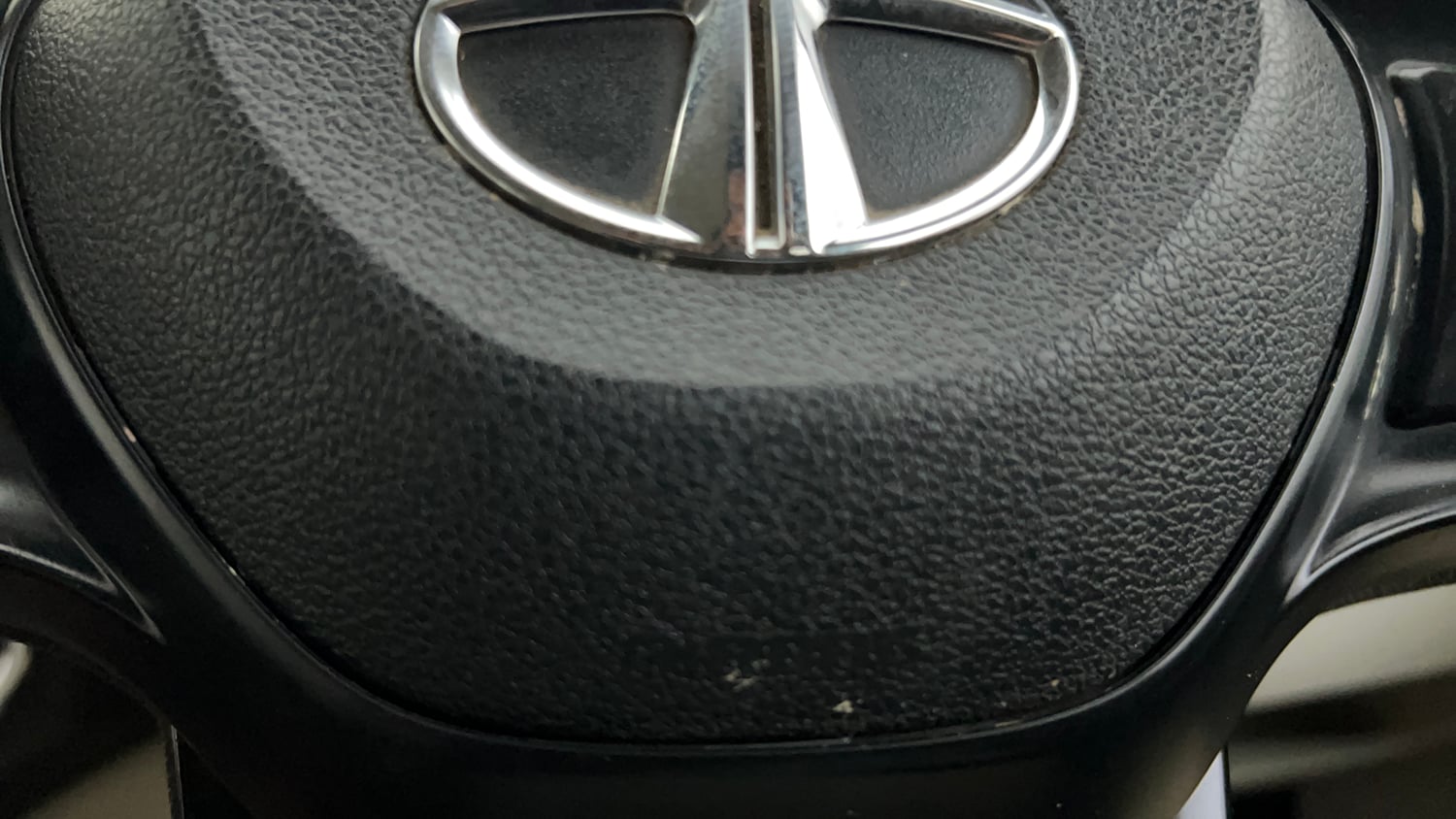 Used 2023 Tata Tigor XZ Plus CNG Cng Manual top_features Airbags