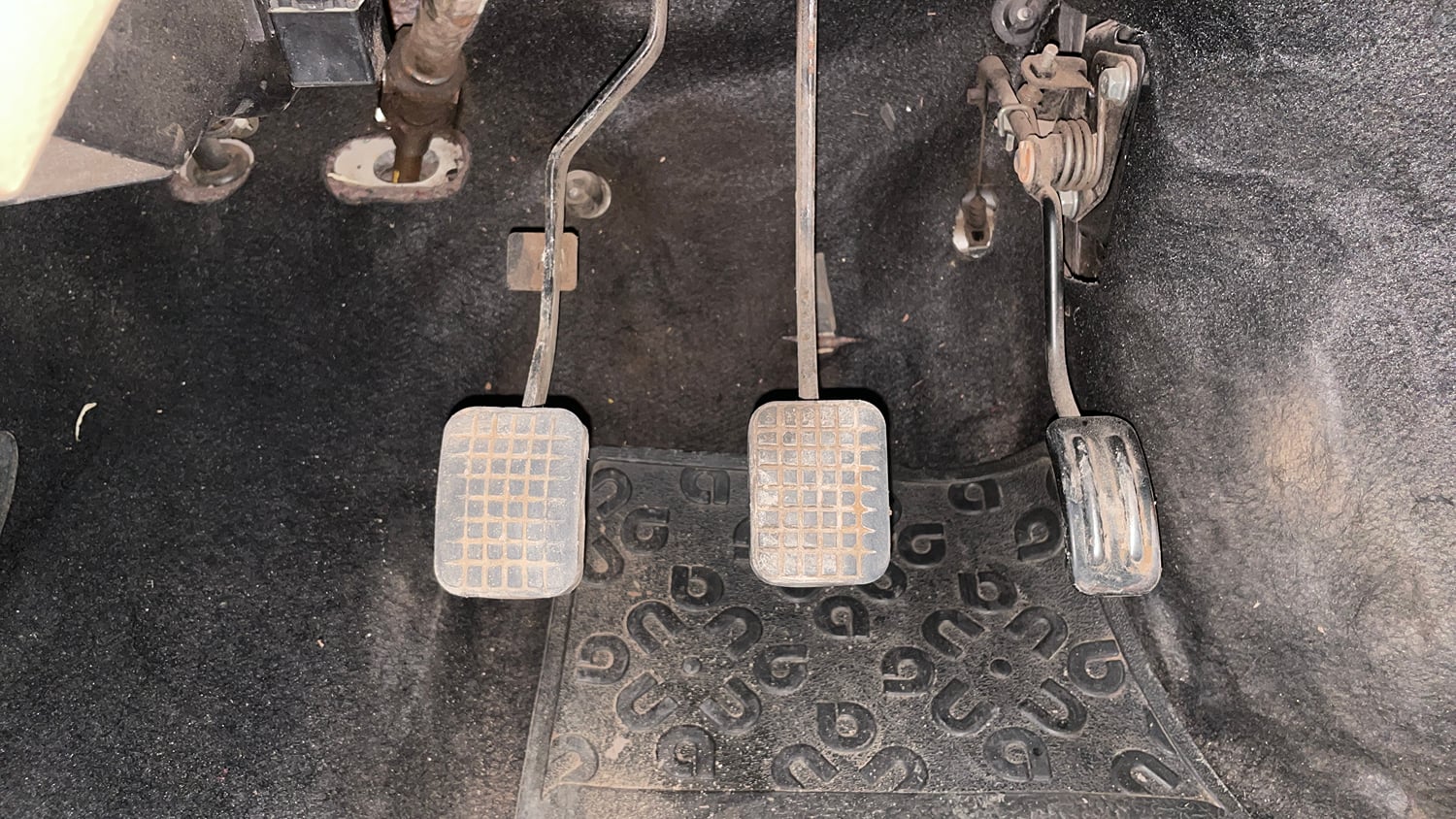 Used 2012 Tata Nano LX Petrol Manual interior PEDALS VIEW