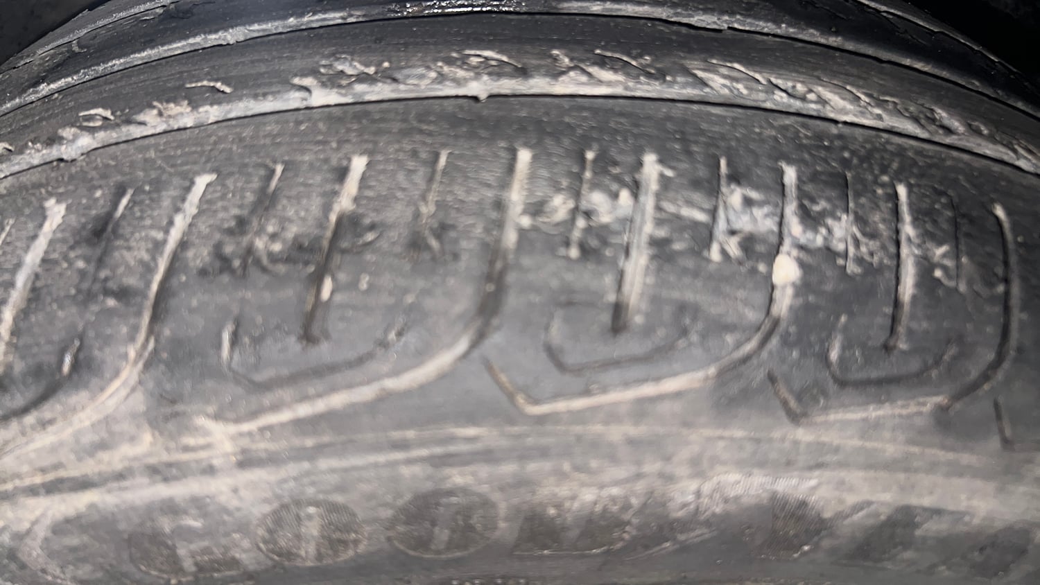 Used 2022 Tata Altroz XZ Plus Diesel Diesel Manual tyres RIGHT FRONT TYRE TREAD VIEW