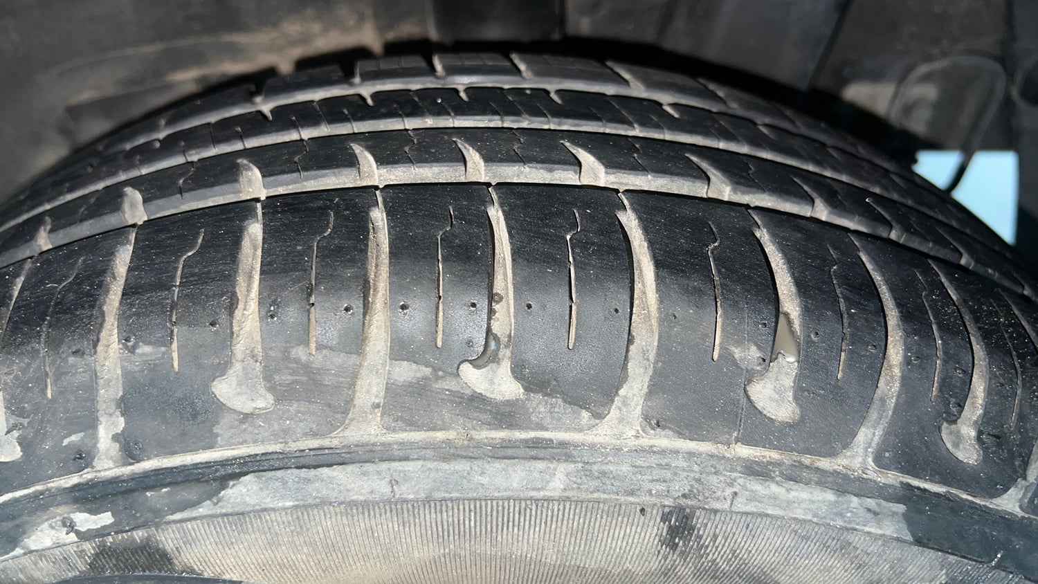 Used 2017 Hyundai Grand i10 Magna 1.2 Kappa VTVT Petrol Manual tyres LEFT REAR TYRE TREAD VIEW
