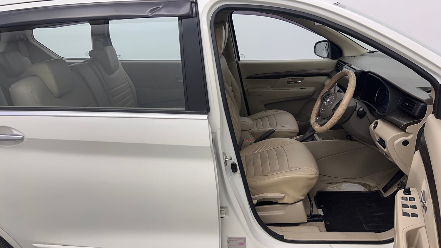 Used 2019 Maruti Suzuki New Ertiga ZXi AT Petrol Automatic interior RIGHT SIDE FRONT DOOR CABIN VIEW