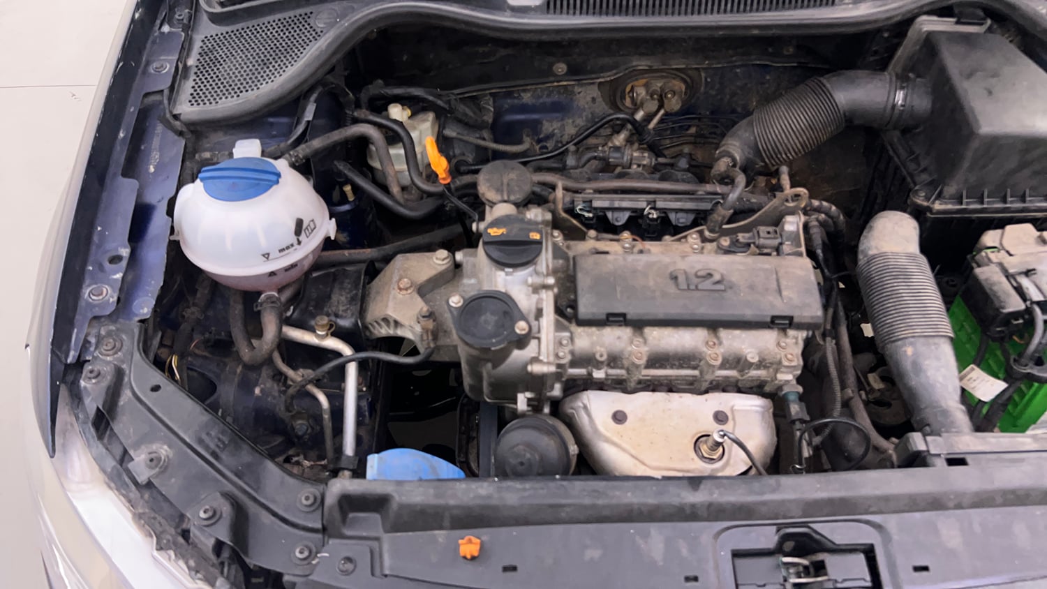 Used 2013 Volkswagen Polo Comfortline 1.2L (P) Petrol Manual engine ENGINE RIGHT SIDE VIEW