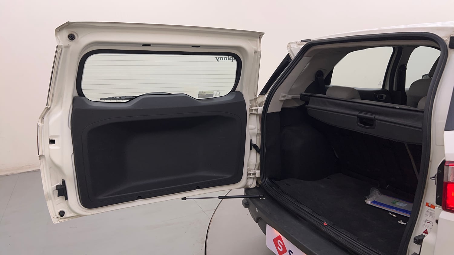 Used 2015 Ford EcoSport Trend 1.5 TDCi Diesel Manual interior DICKY DOOR OPEN VIEW