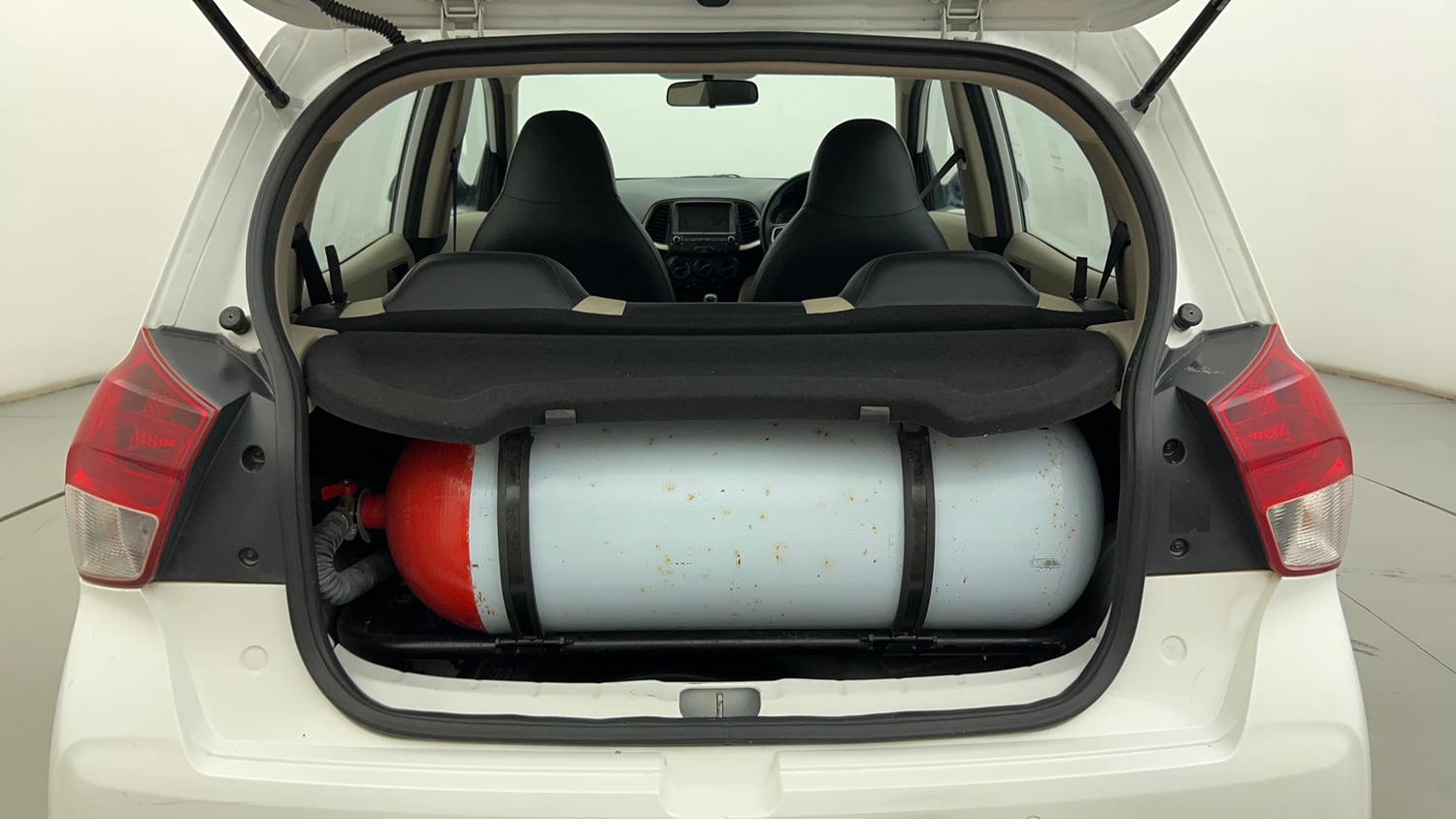 Used 2020 Hyundai Santro Sportz CNG Cng Manual interior DICKY INSIDE VIEW