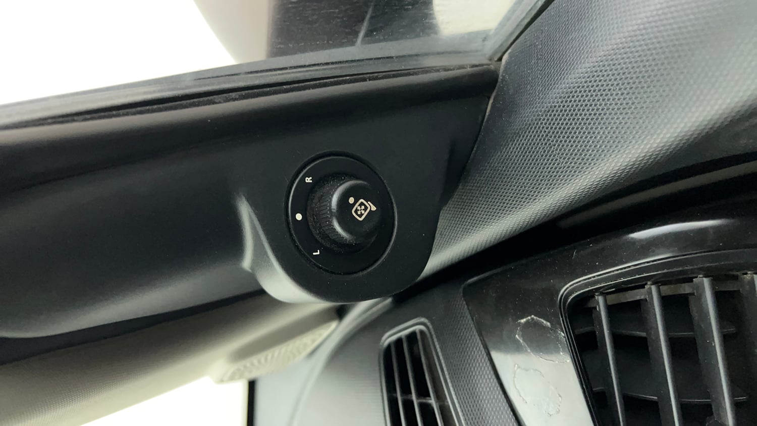 Used 2018 Tata Tiago Revotorq XT Diesel Manual top_features Adjustable ORVM