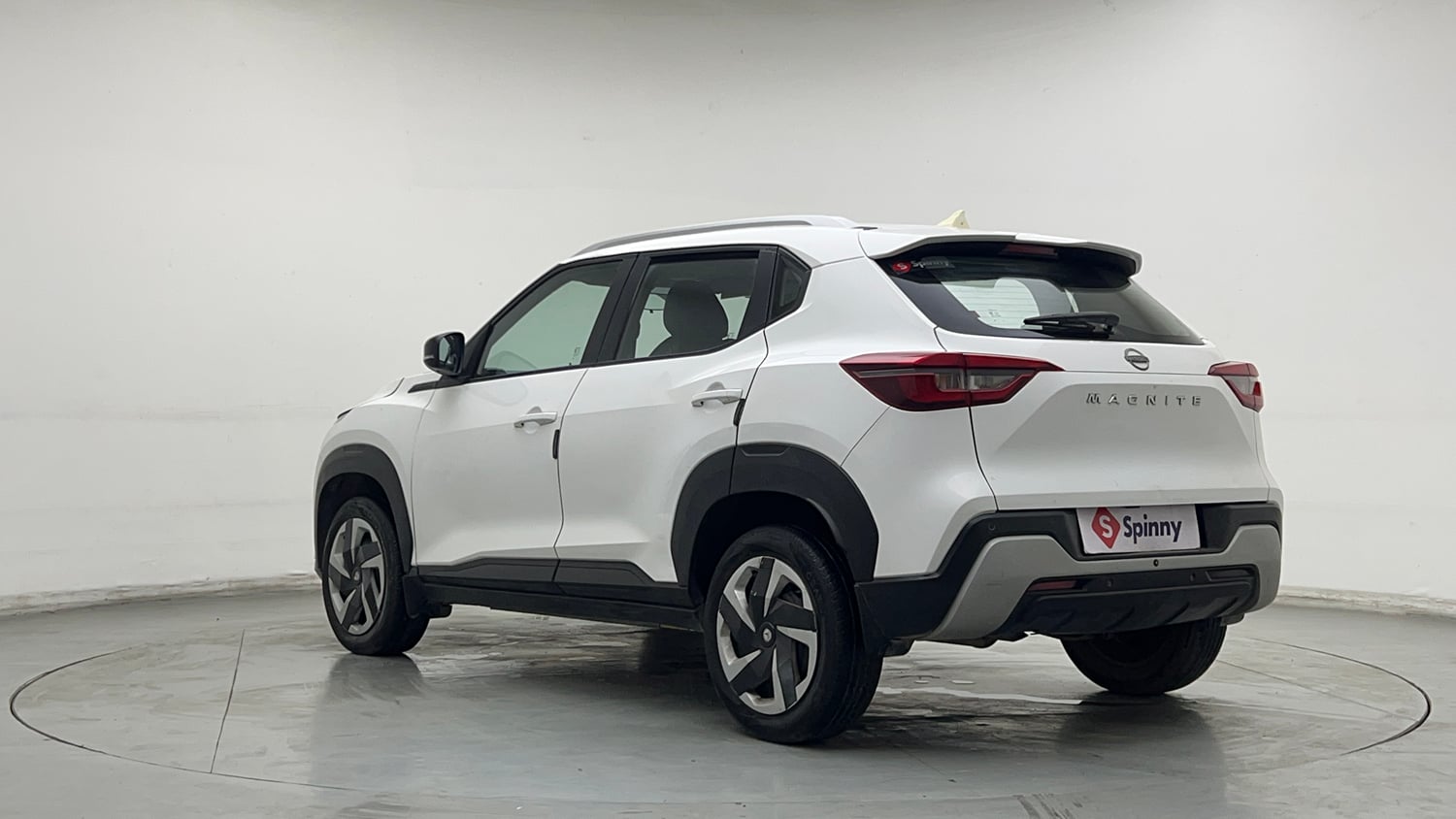 Used 2021 Nissan Magnite XL Petrol Manual exterior LEFT REAR CORNER VIEW