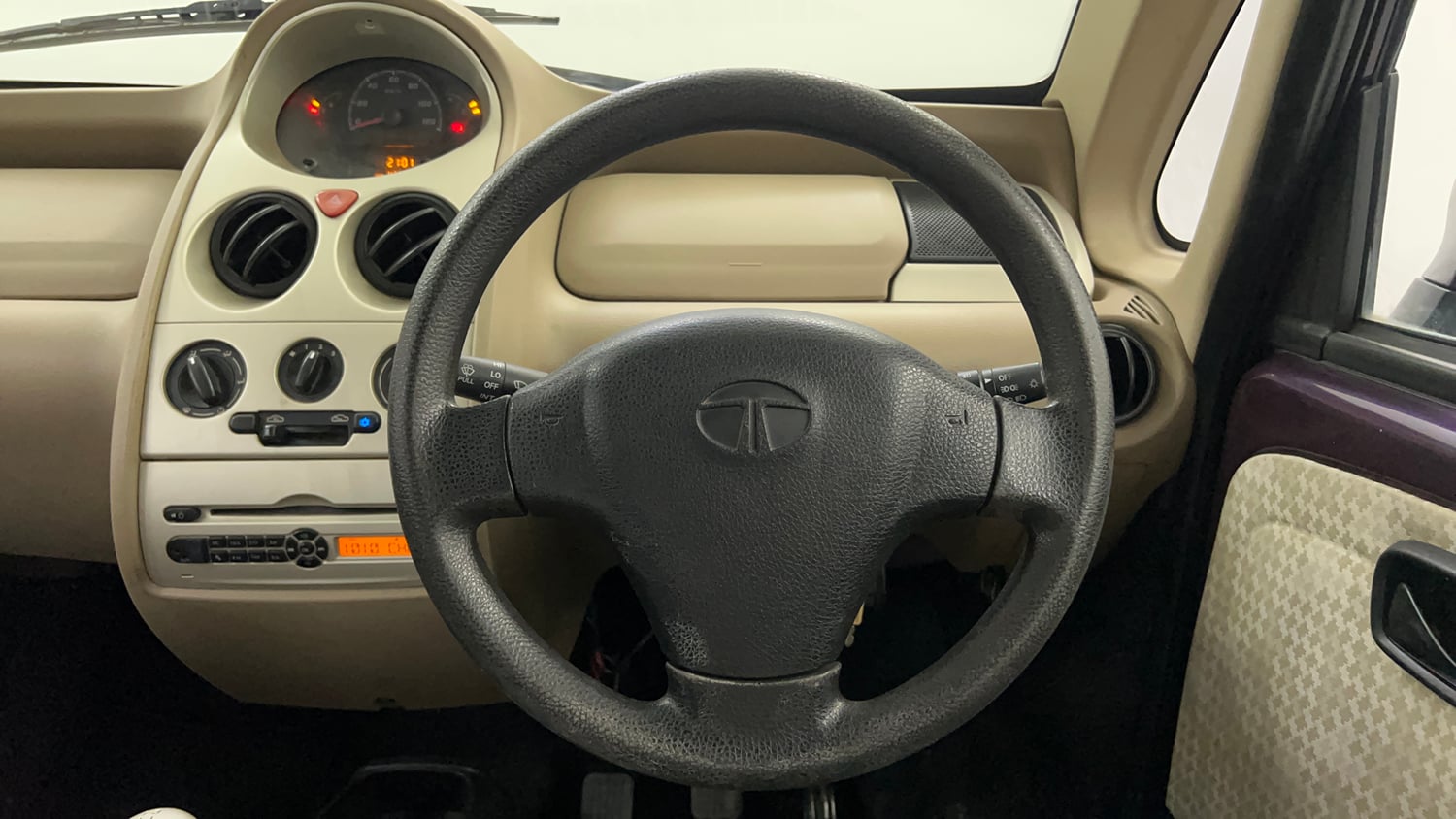 Used 2015 Tata Nano Twist XT Petrol Manual interior STEERING VIEW