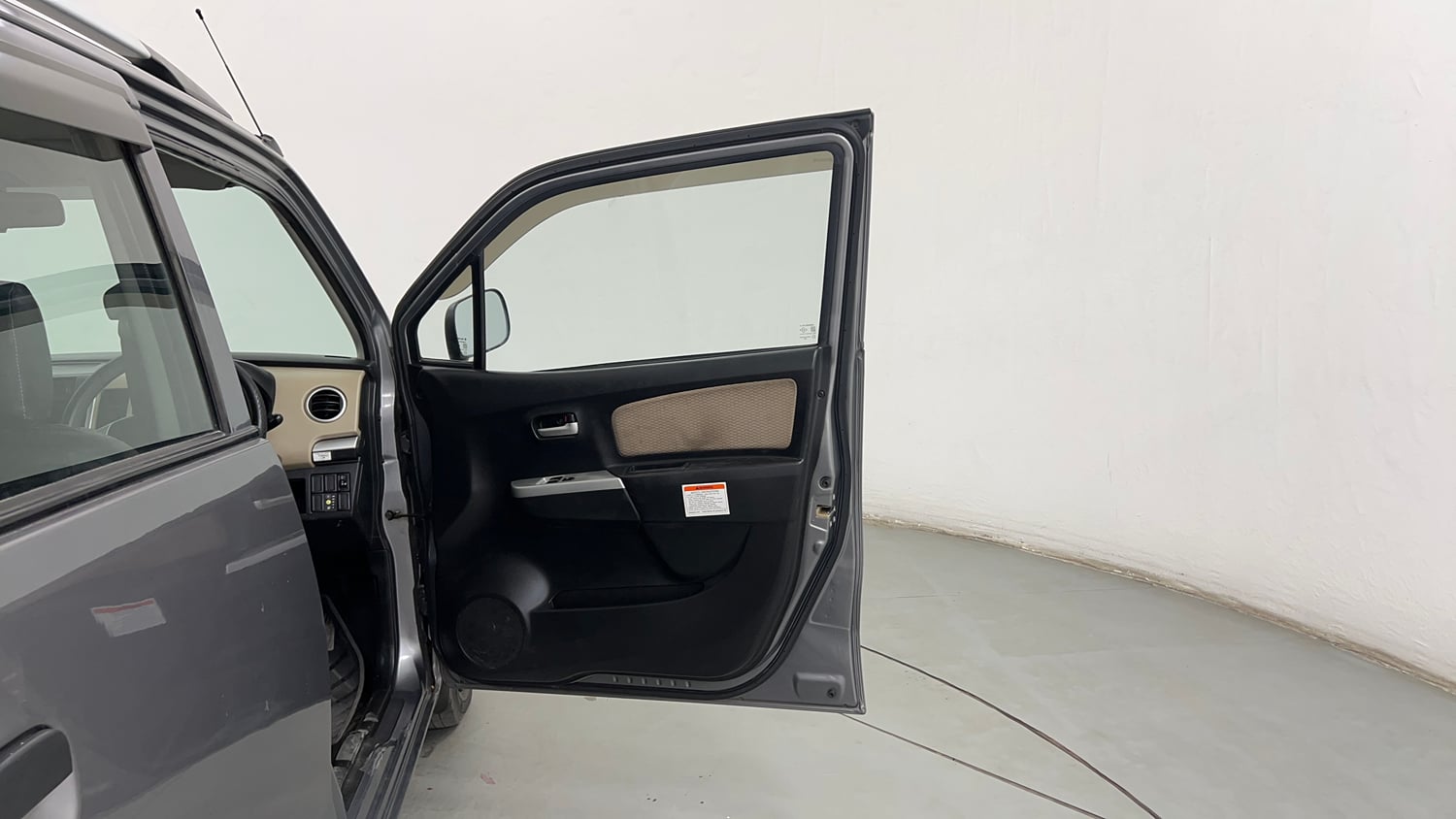 Used 2017 Maruti Suzuki Wagon R LXI CNG Cng Manual interior RIGHT FRONT DOOR OPEN VIEW