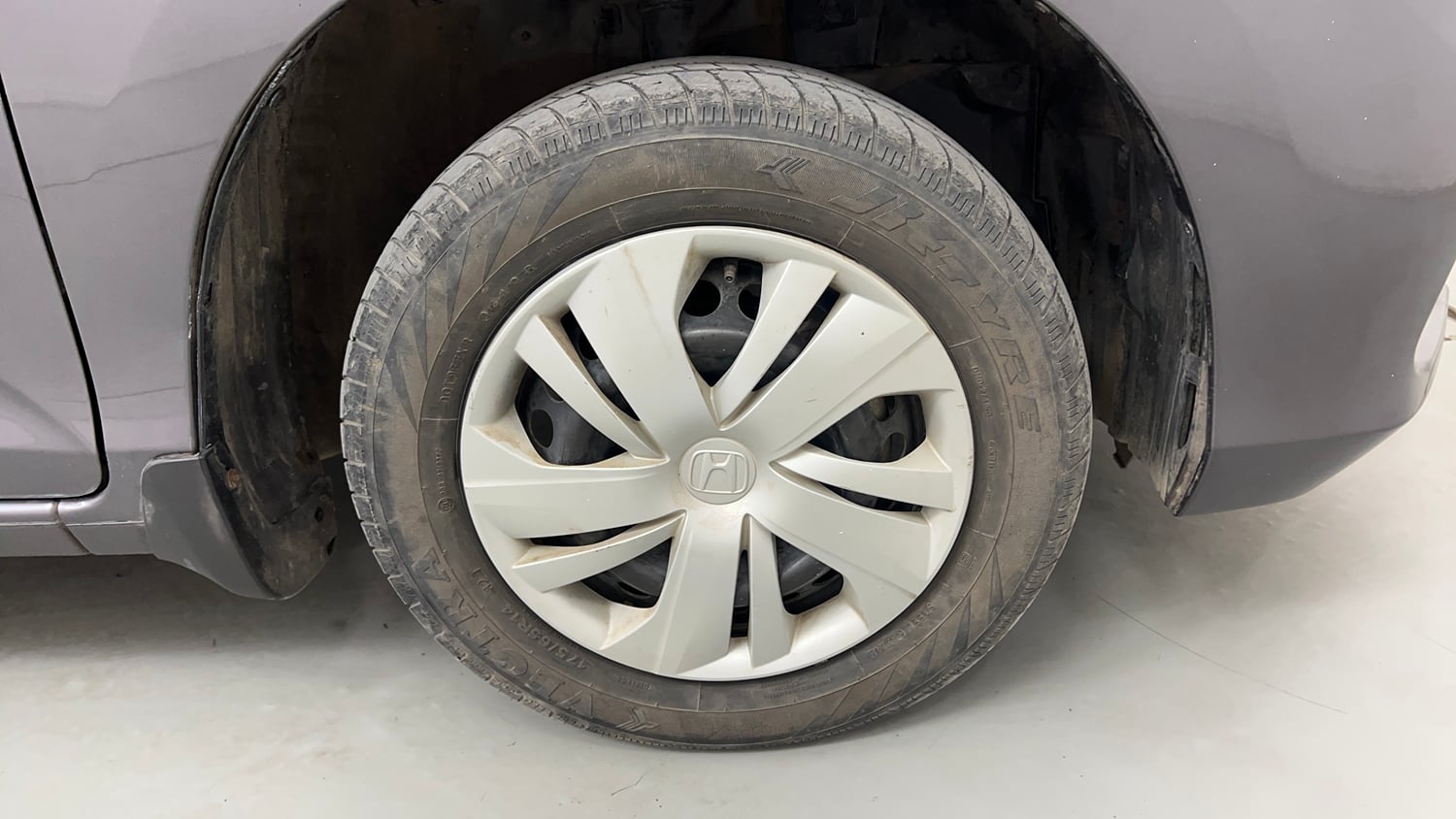 Used 2019 Honda Amaze 1.2 S MT Petrol Petrol Manual tyres RIGHT FRONT TYRE RIM VIEW