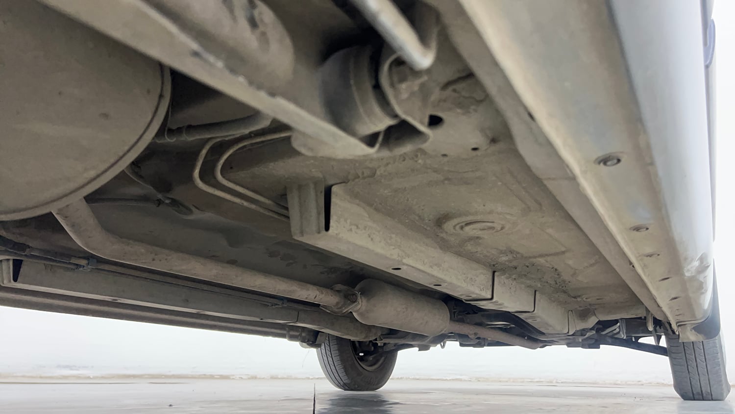 Used 2017 Maruti Suzuki Wagon R LXI CNG Cng Manual extra REAR RIGHT UNDERBODY VIEW