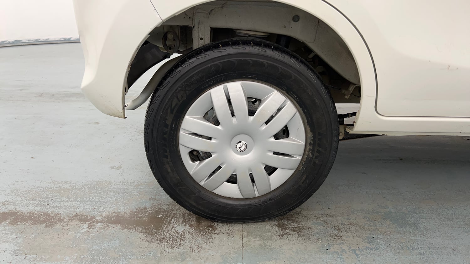 Used 2018 Maruti Suzuki Alto 800 VXi Petrol Manual tyres RIGHT REAR TYRE RIM VIEW
