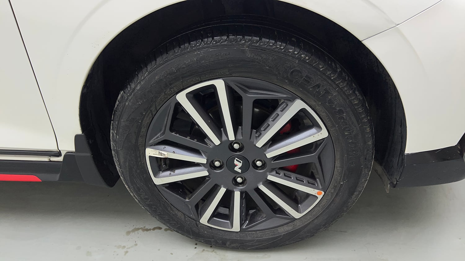 Used 2022 Hyundai i20 N Line N8 1.0 Turbo DCT Petrol Automatic tyres RIGHT FRONT TYRE RIM VIEW