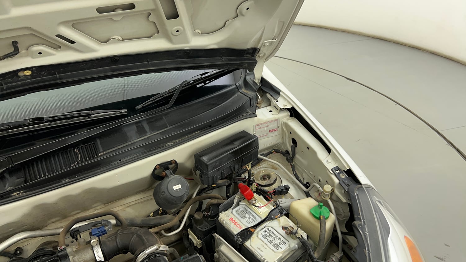 Used 2019 Maruti Suzuki Alto 800 LXi Petrol Manual engine ENGINE LEFT SIDE HINGE & APRON VIEW
