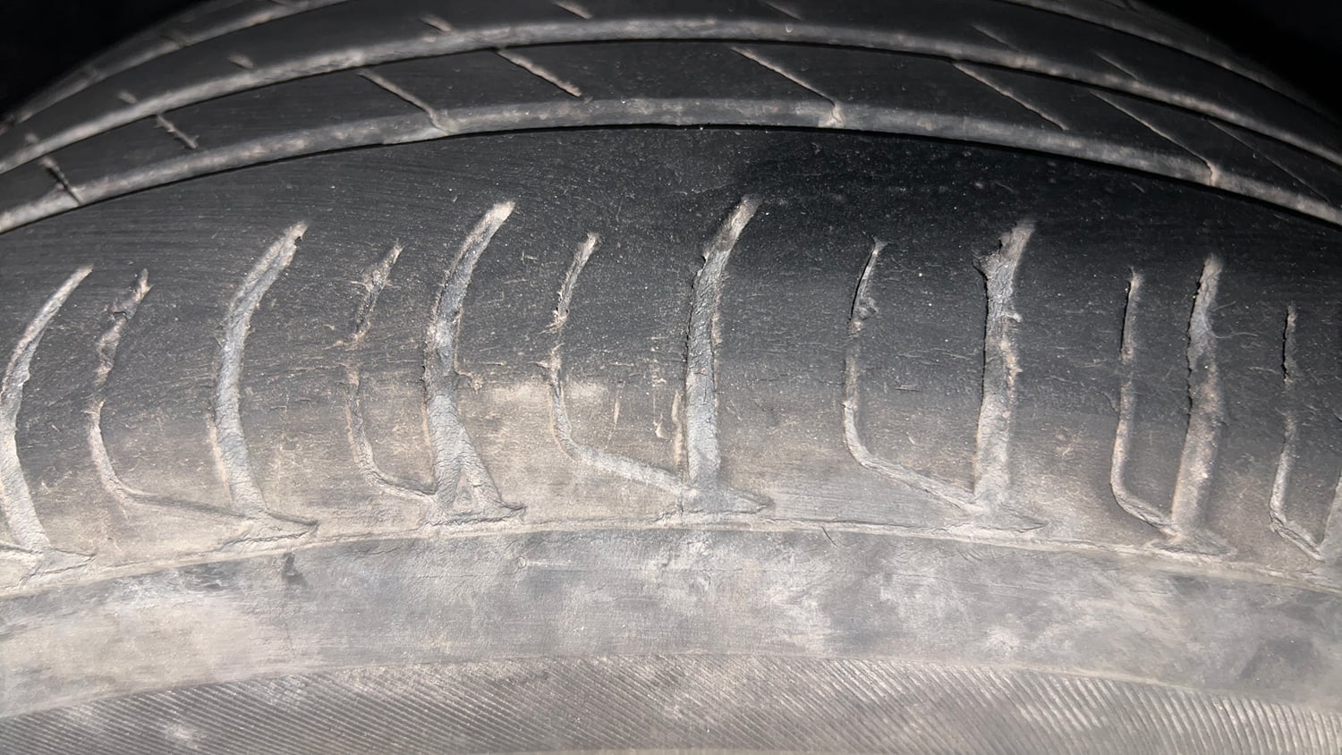Used 2023 Tata Nexon XM Diesel Diesel Manual tyres RIGHT FRONT TYRE TREAD VIEW