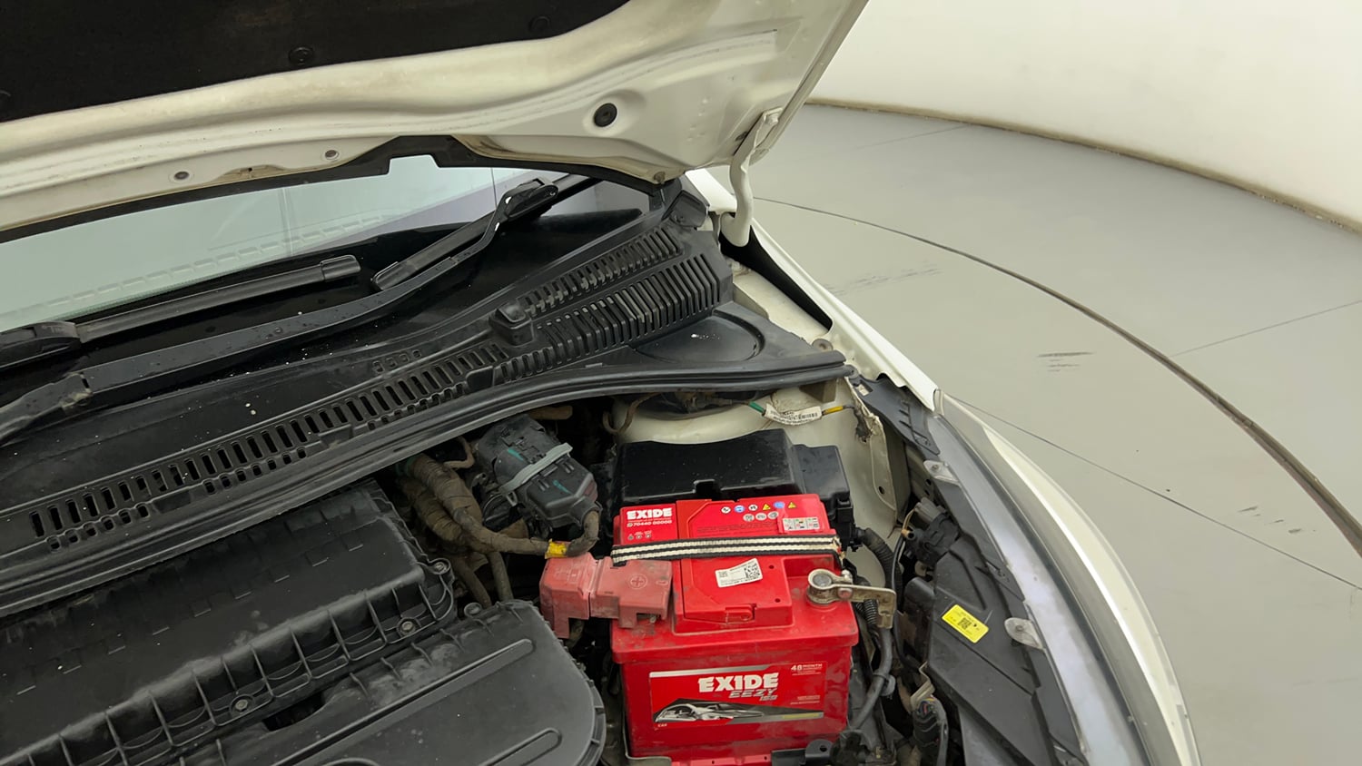 Used 2023 Tata Tigor XZ Plus CNG Cng Manual engine ENGINE LEFT SIDE HINGE & APRON VIEW