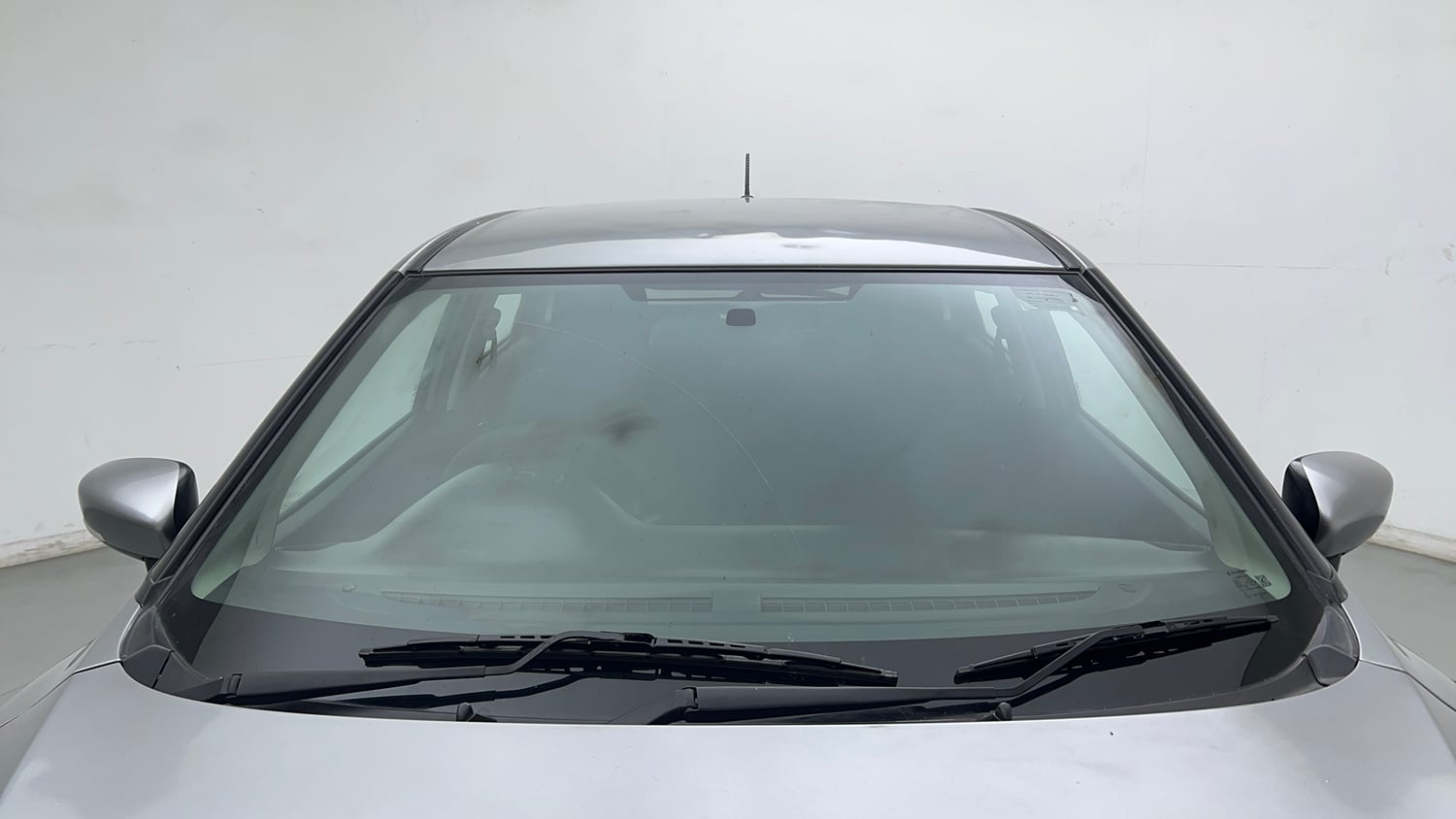 Used 2019 Maruti Suzuki Baleno Delta 1.2 Petrol Manual exterior FRONT WINDSHIELD VIEW