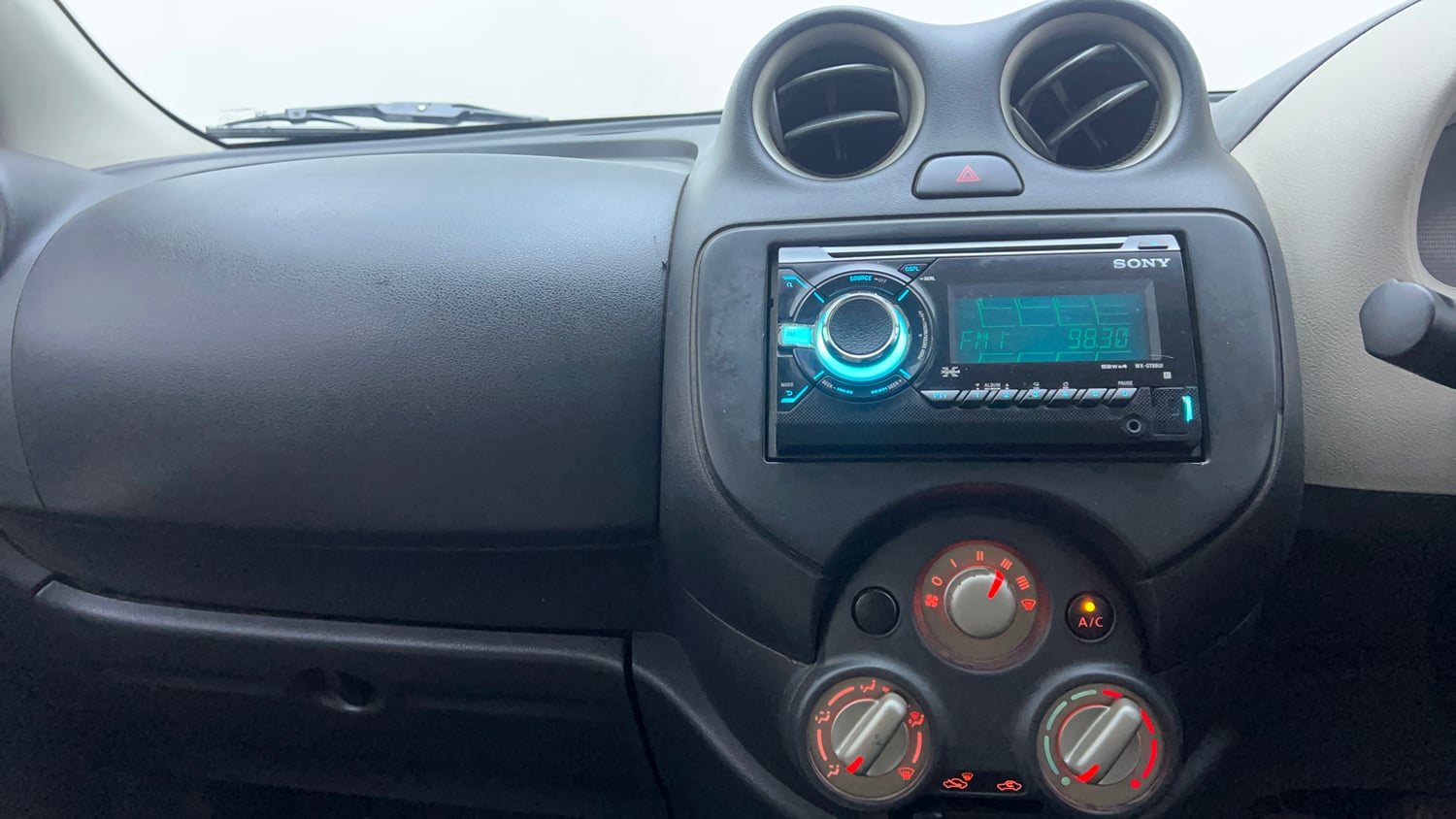 Used 2014 Nissan Micra Active XL Petrol Manual interior MUSIC SYSTEM & AC CONTROL VIEW