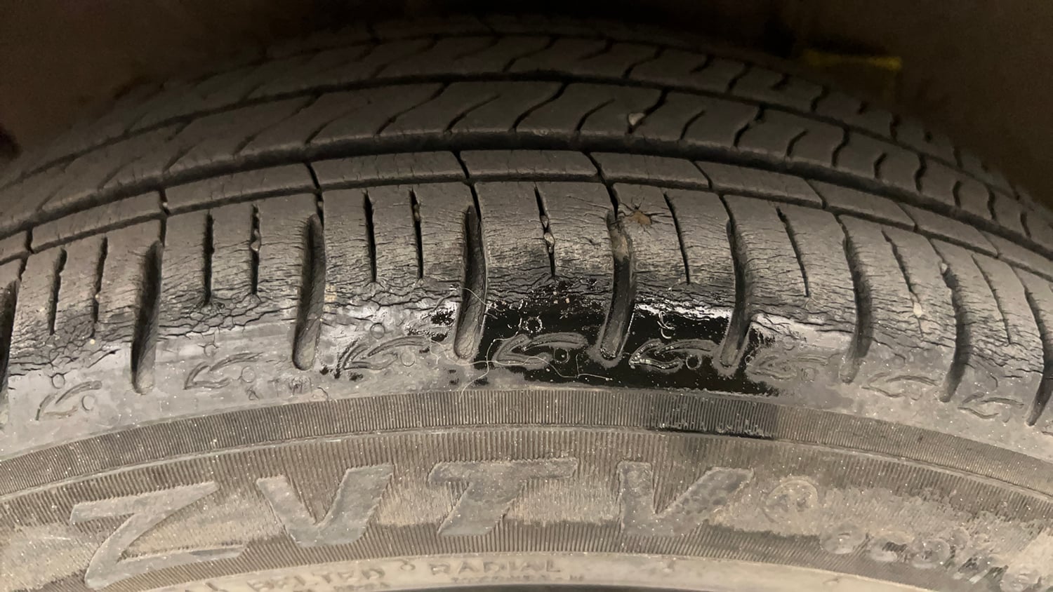 Used 2021 Hyundai Aura S 1.2 AMT Petrol Petrol Automatic tyres RIGHT REAR TYRE TREAD VIEW