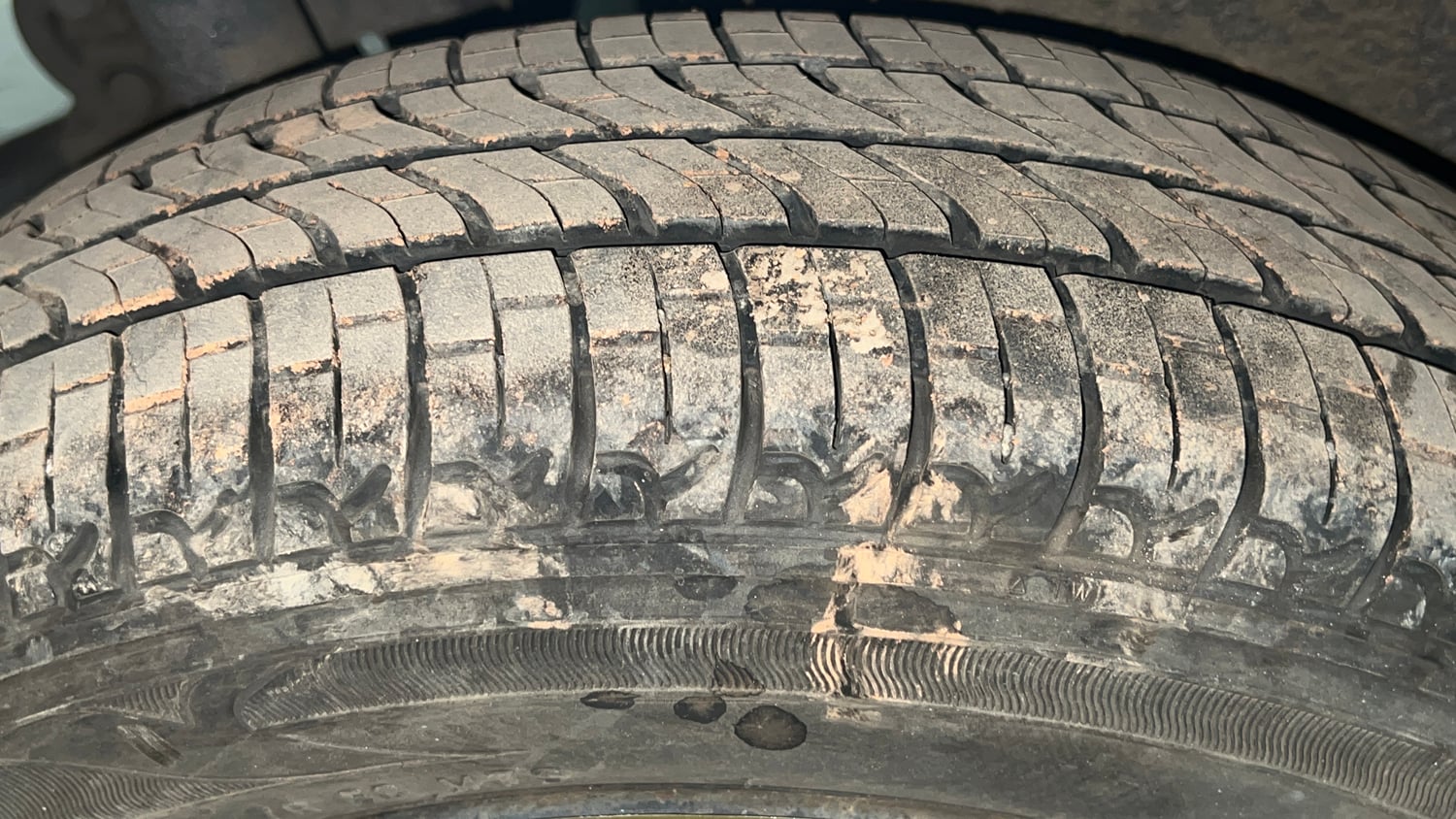 Used 2016 Maruti Suzuki Wagon R VXI Petrol Manual tyres RIGHT REAR TYRE TREAD VIEW
