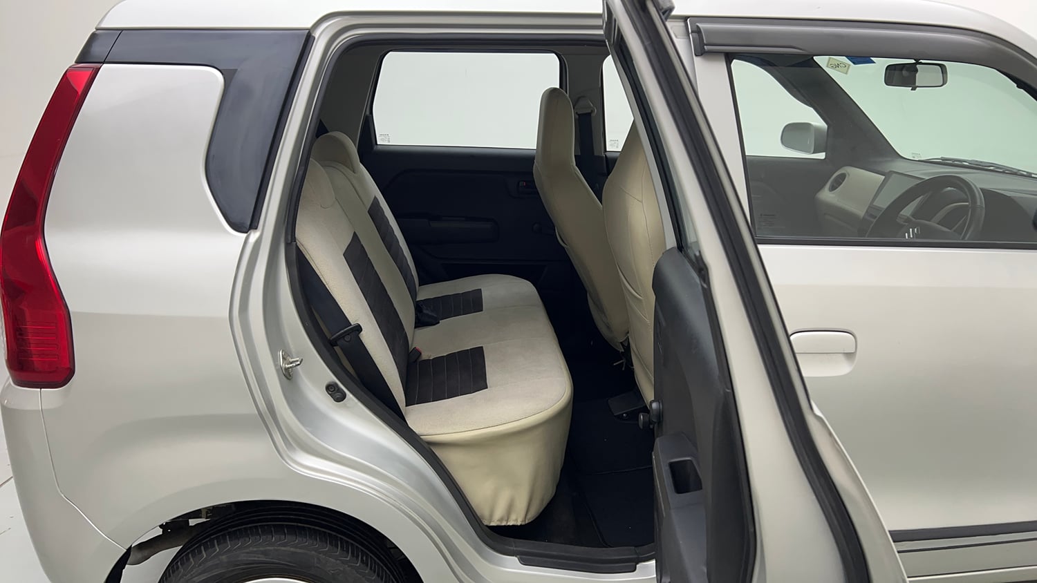 Used 2022 Maruti Suzuki Wagon R LXI 1.0 CNG Cng Manual interior RIGHT SIDE REAR DOOR CABIN VIEW