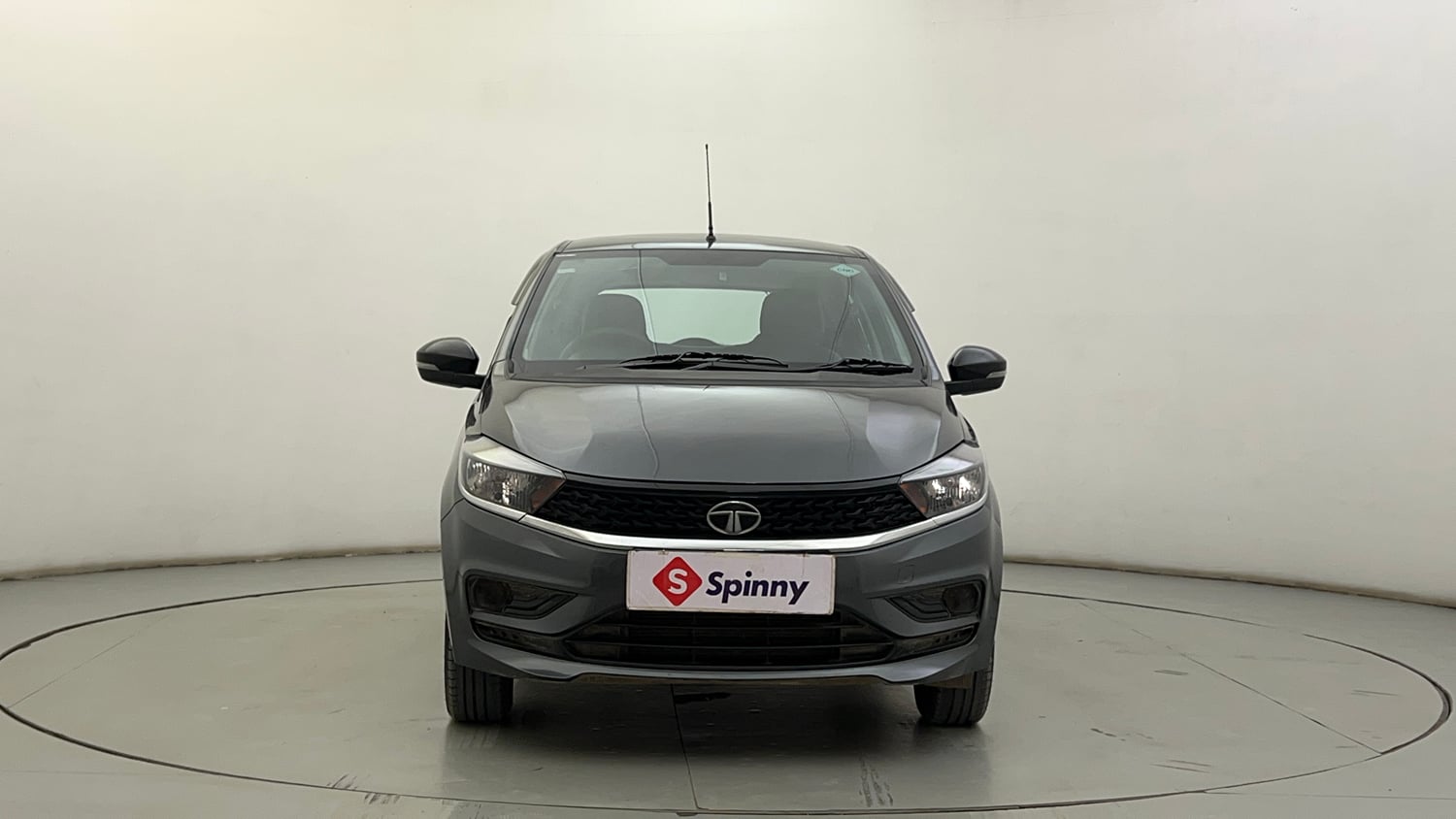Used 2023 Tata Tiago XT CNG Cng Manual exterior FRONT VIEW