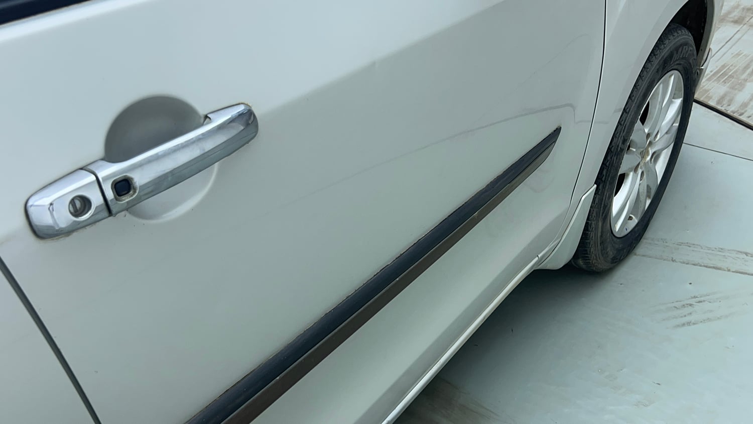 Used 2018 Maruti Suzuki Ertiga ZXI+ Petrol Manual dents MINOR SCRATCH