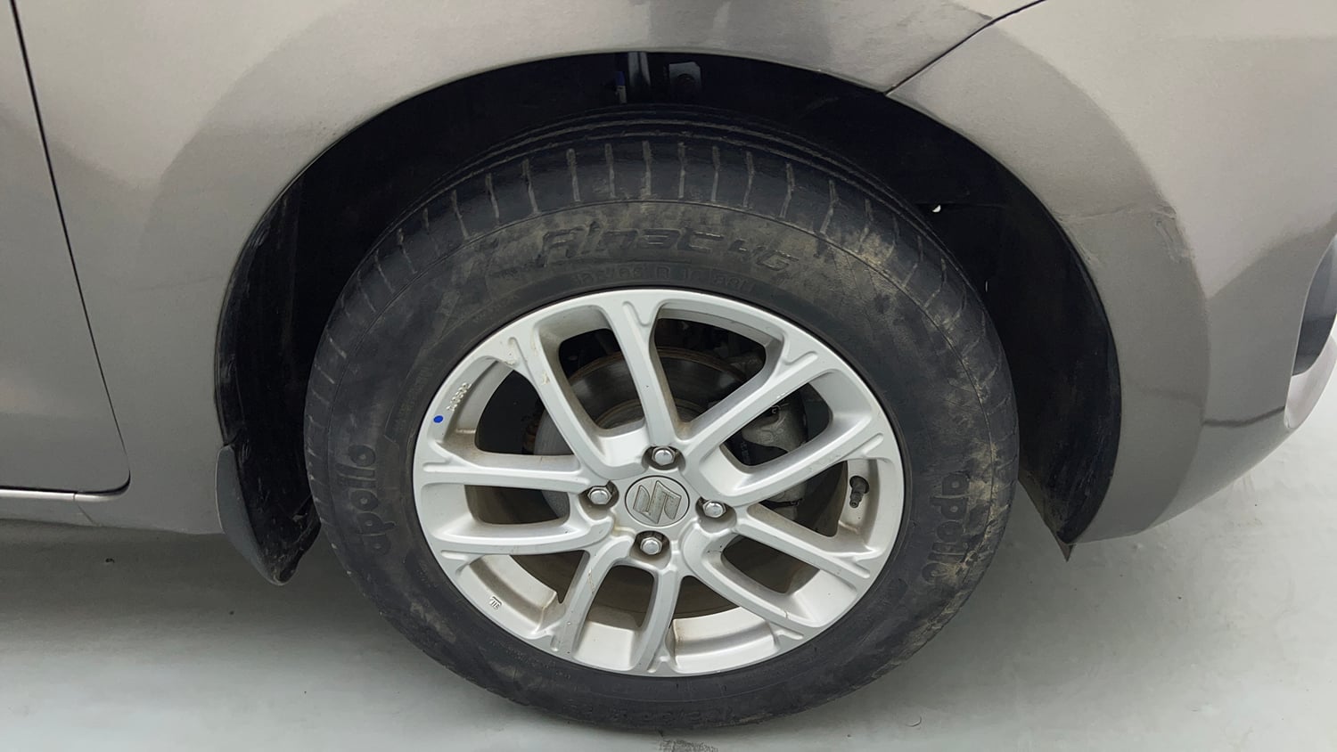 Used 2019 Maruti Suzuki Swift ZXi AMT Petrol Automatic tyres RIGHT FRONT TYRE RIM VIEW